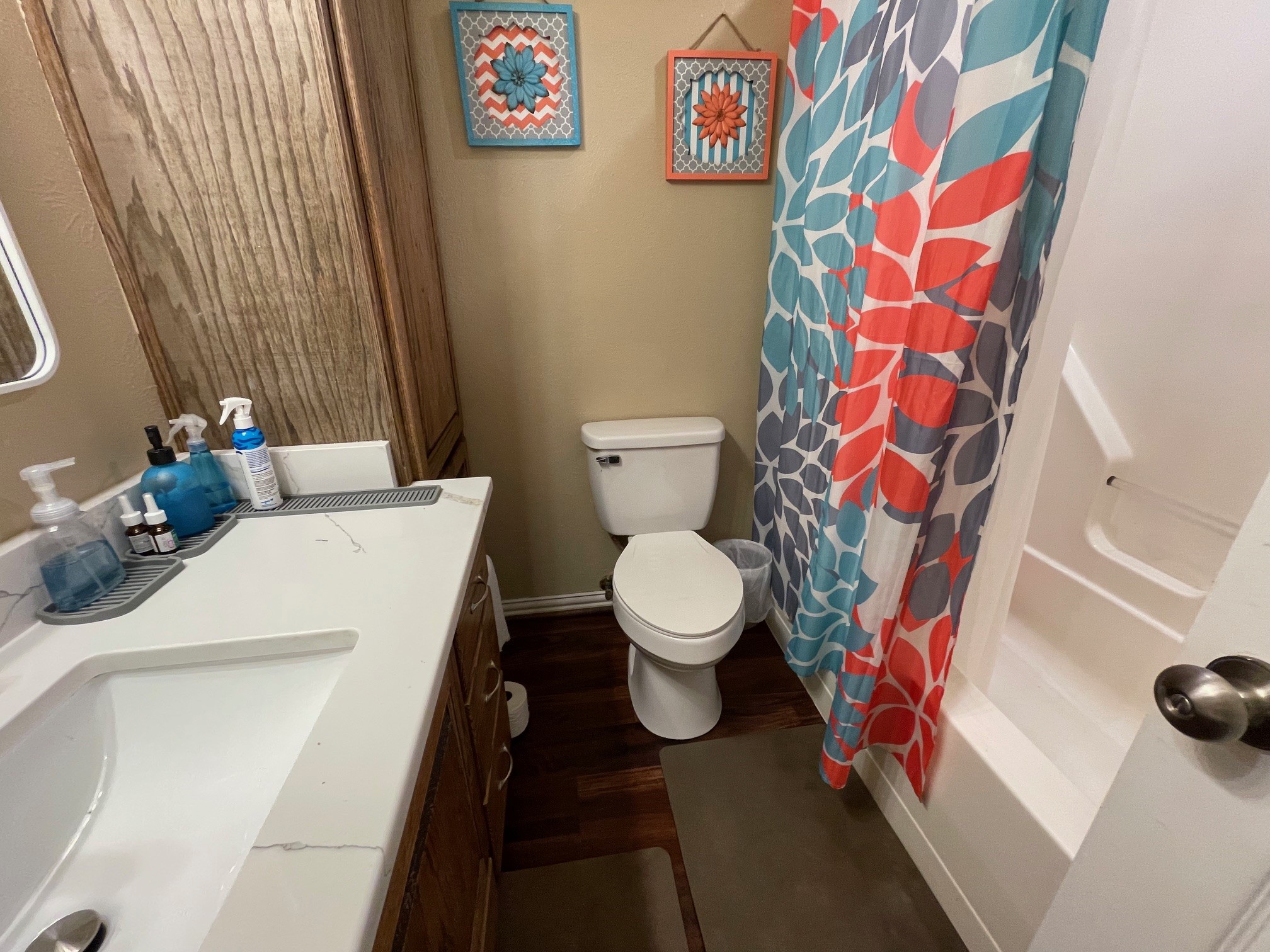 4054 Lakeshore Drive