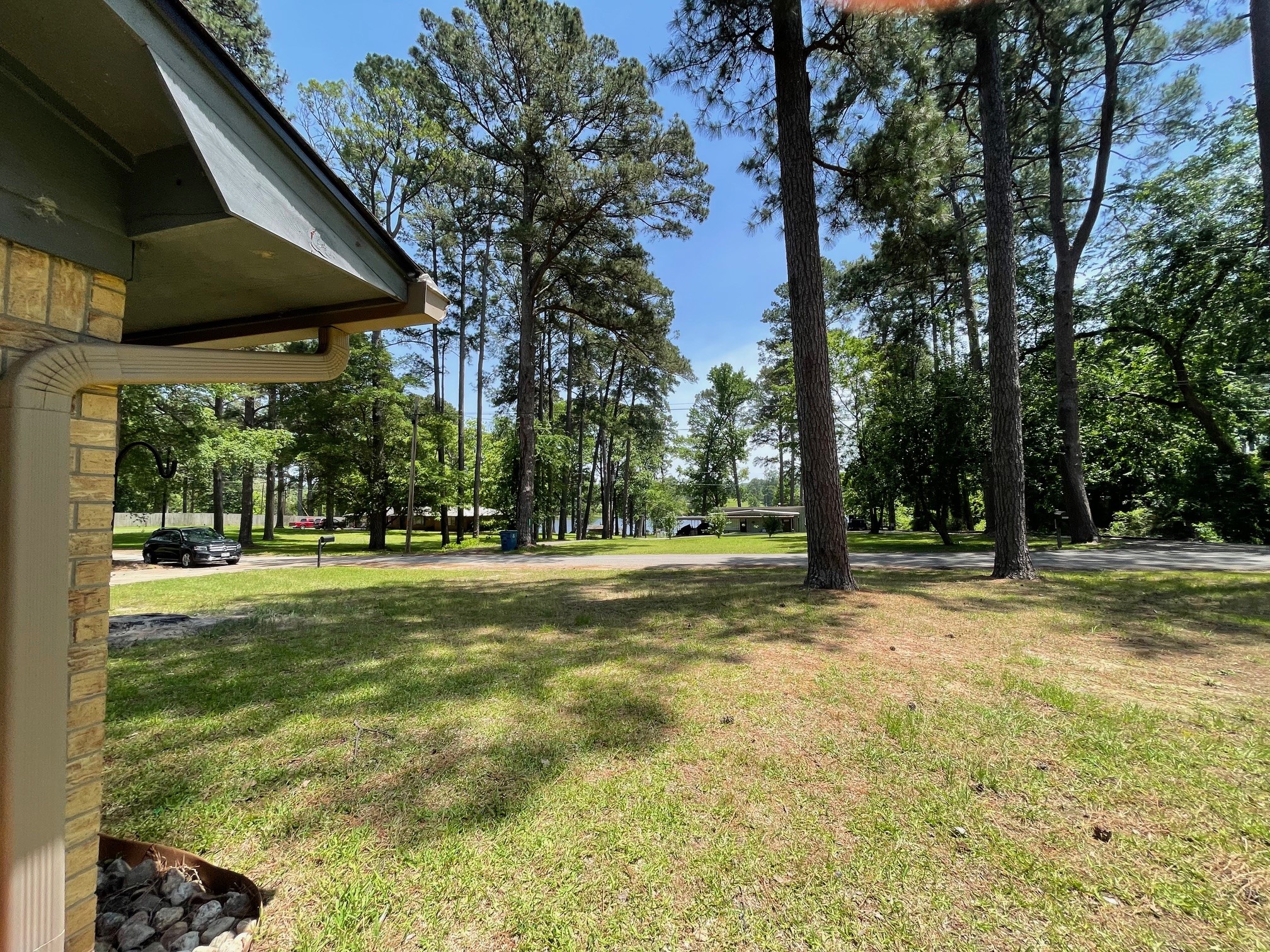 4054 Lakeshore Drive