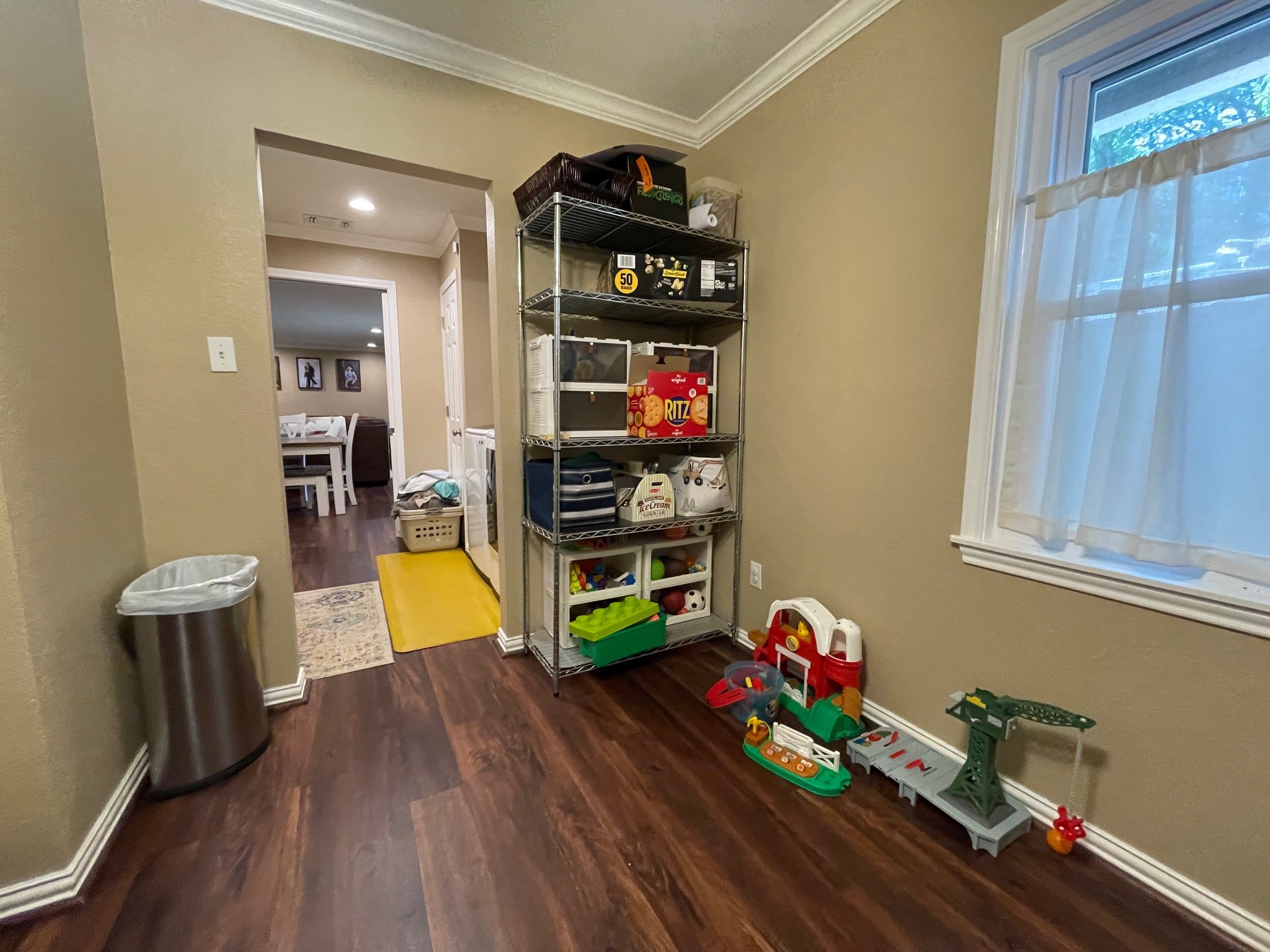 4054 Lakeshore Drive