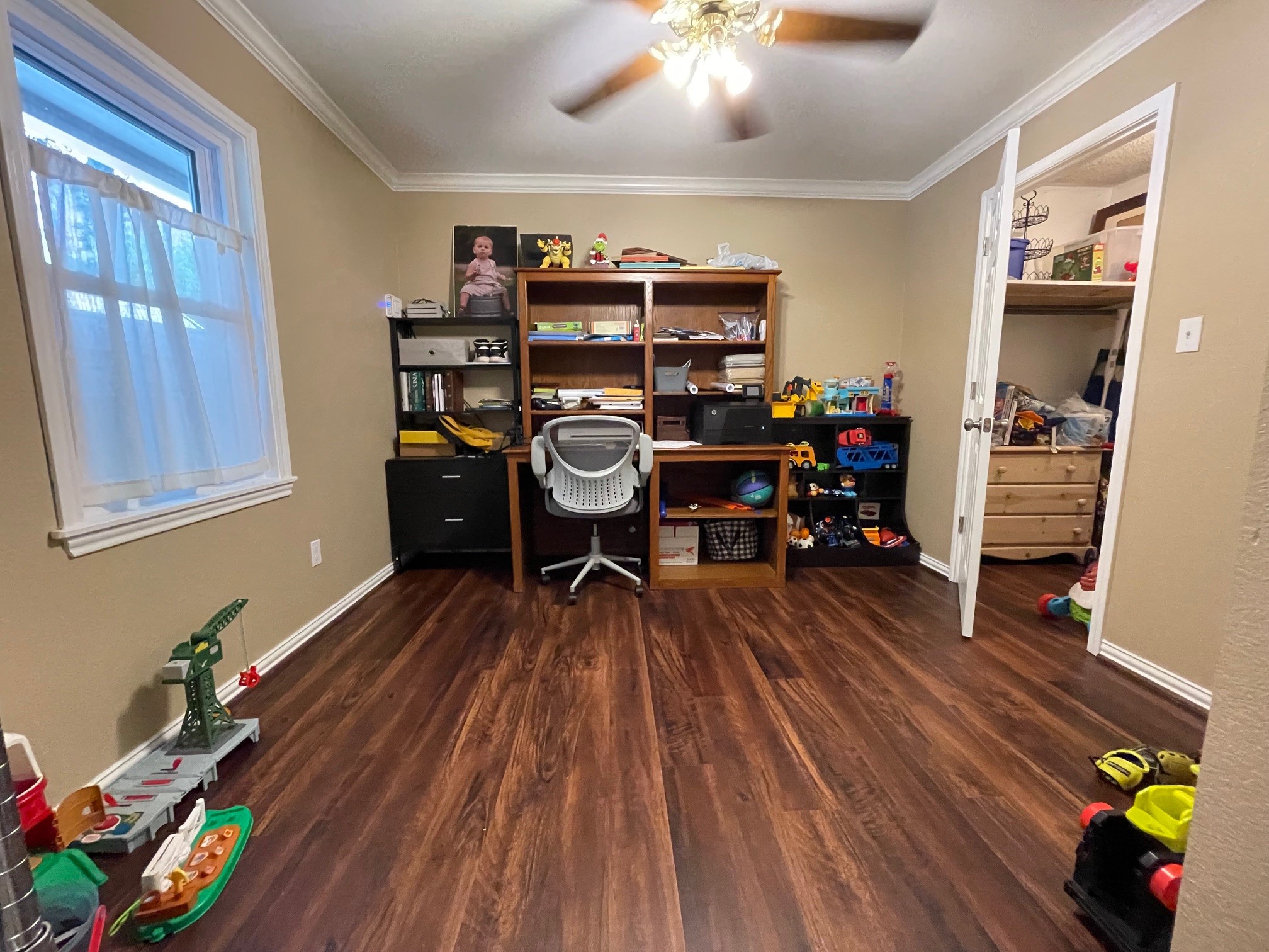 4054 Lakeshore Drive