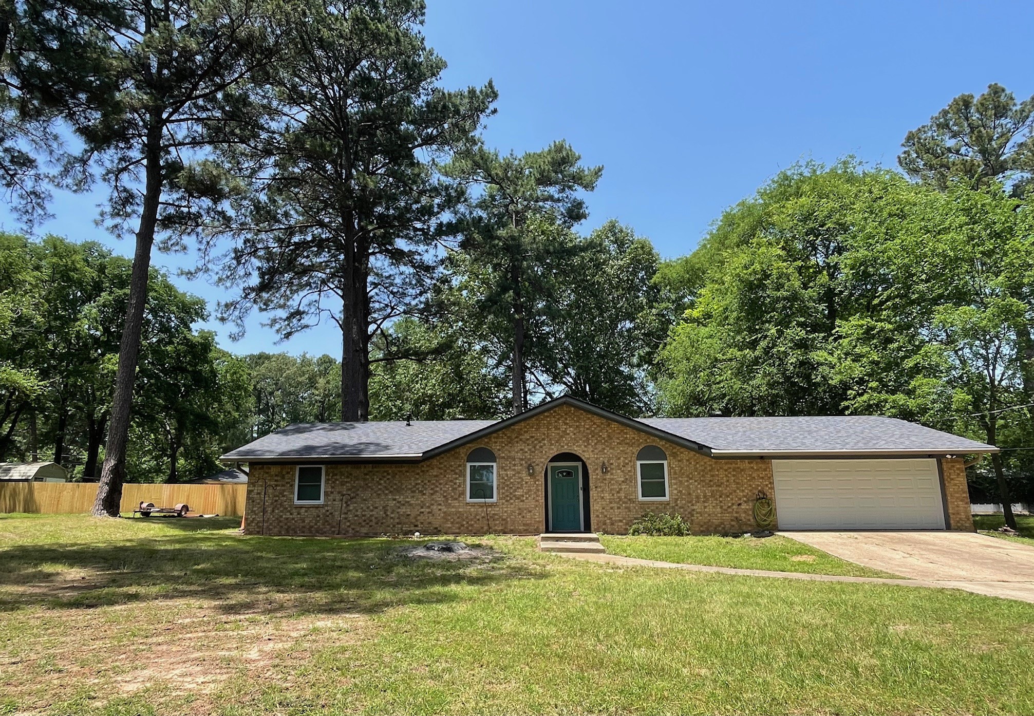 4054 Lakeshore Drive
