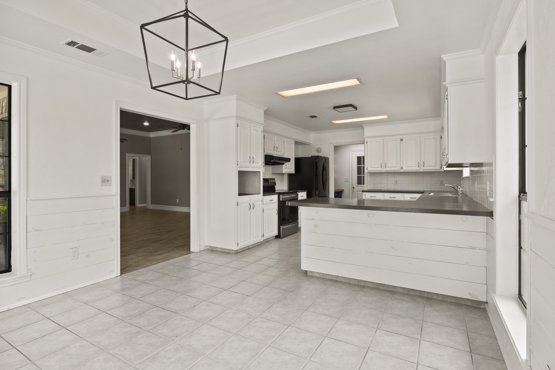 2713 Sleepy Hollow