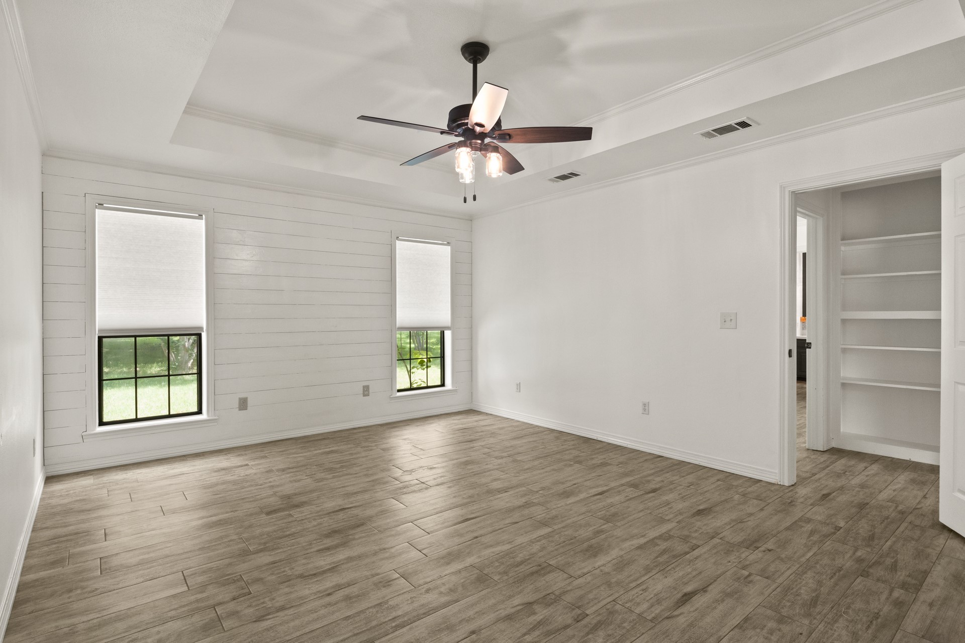 2713 Sleepy Hollow