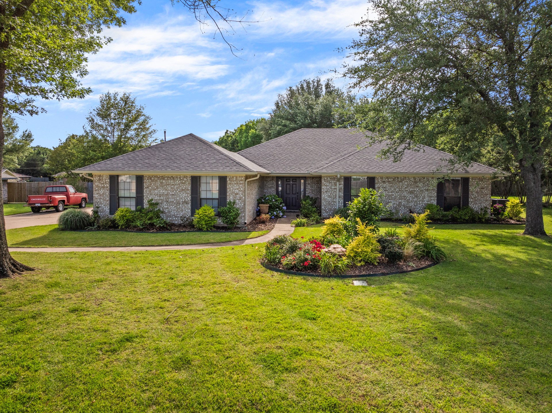 2713 Sleepy Hollow
