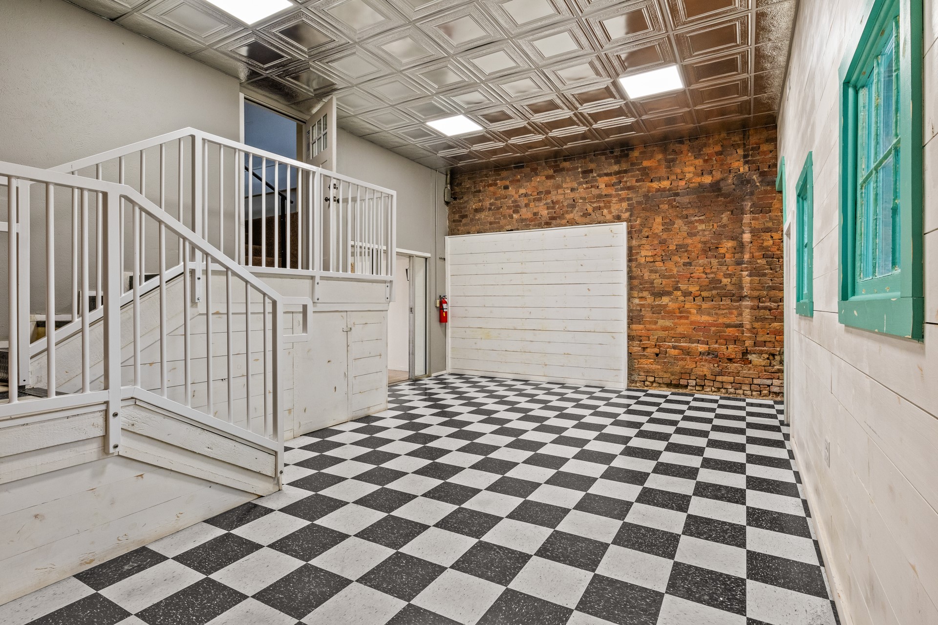 112 W 2nd Street