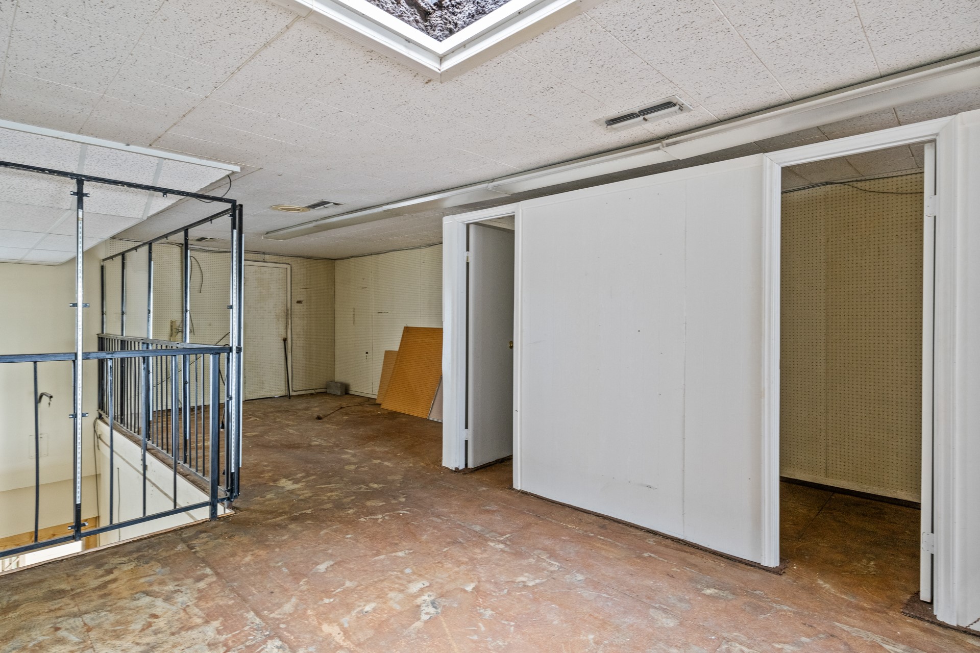 112 W 2nd Street