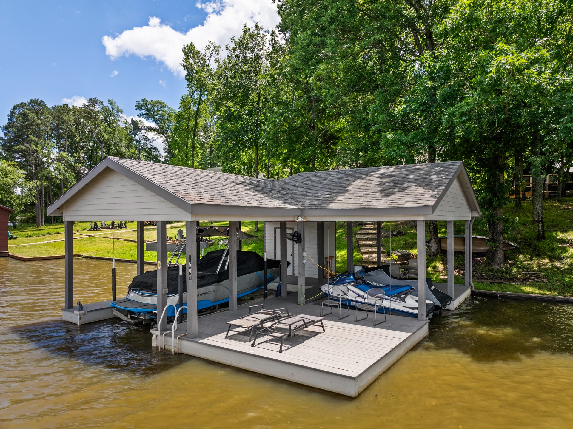 1509 Panther Creek Pass