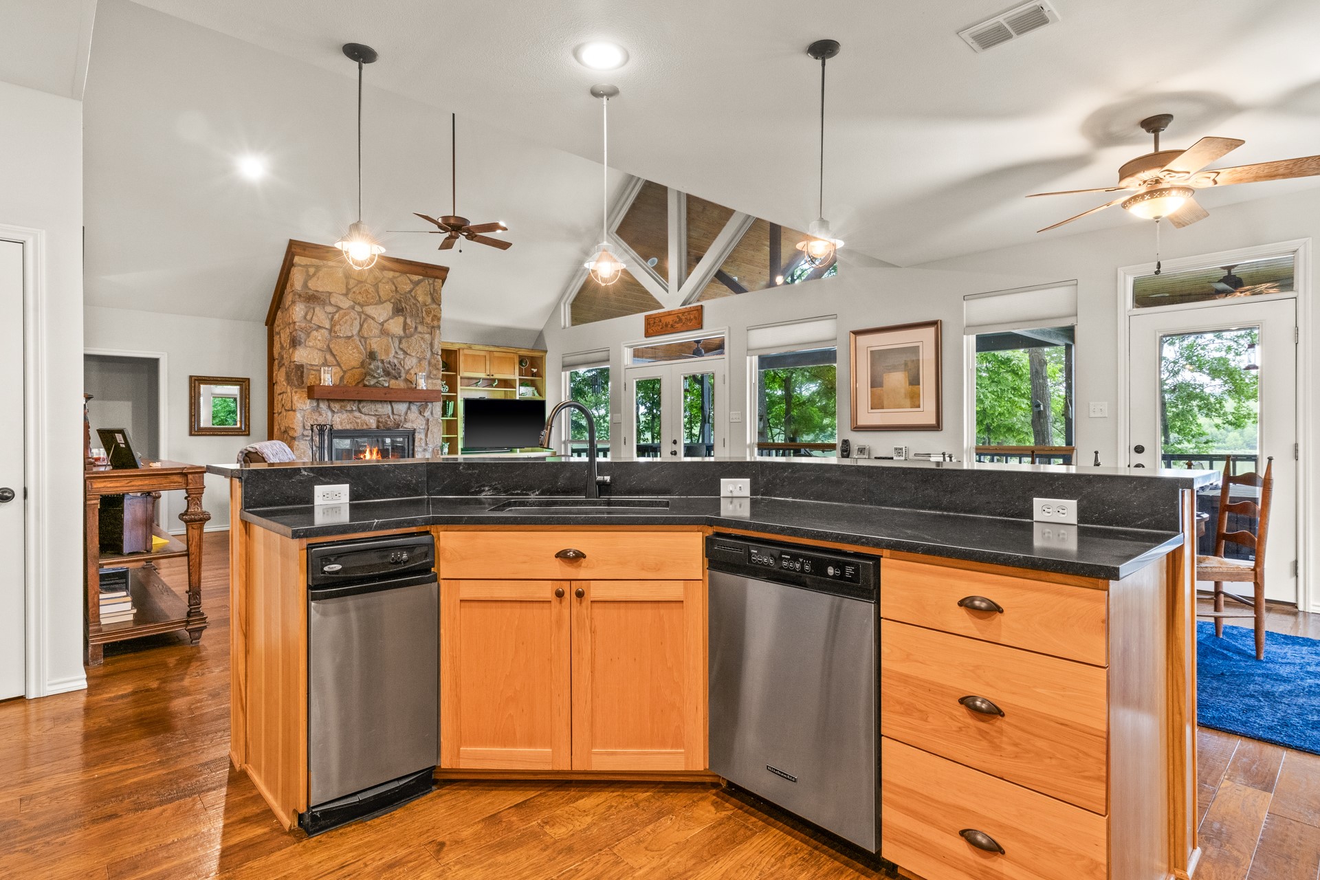 1509 Panther Creek Pass