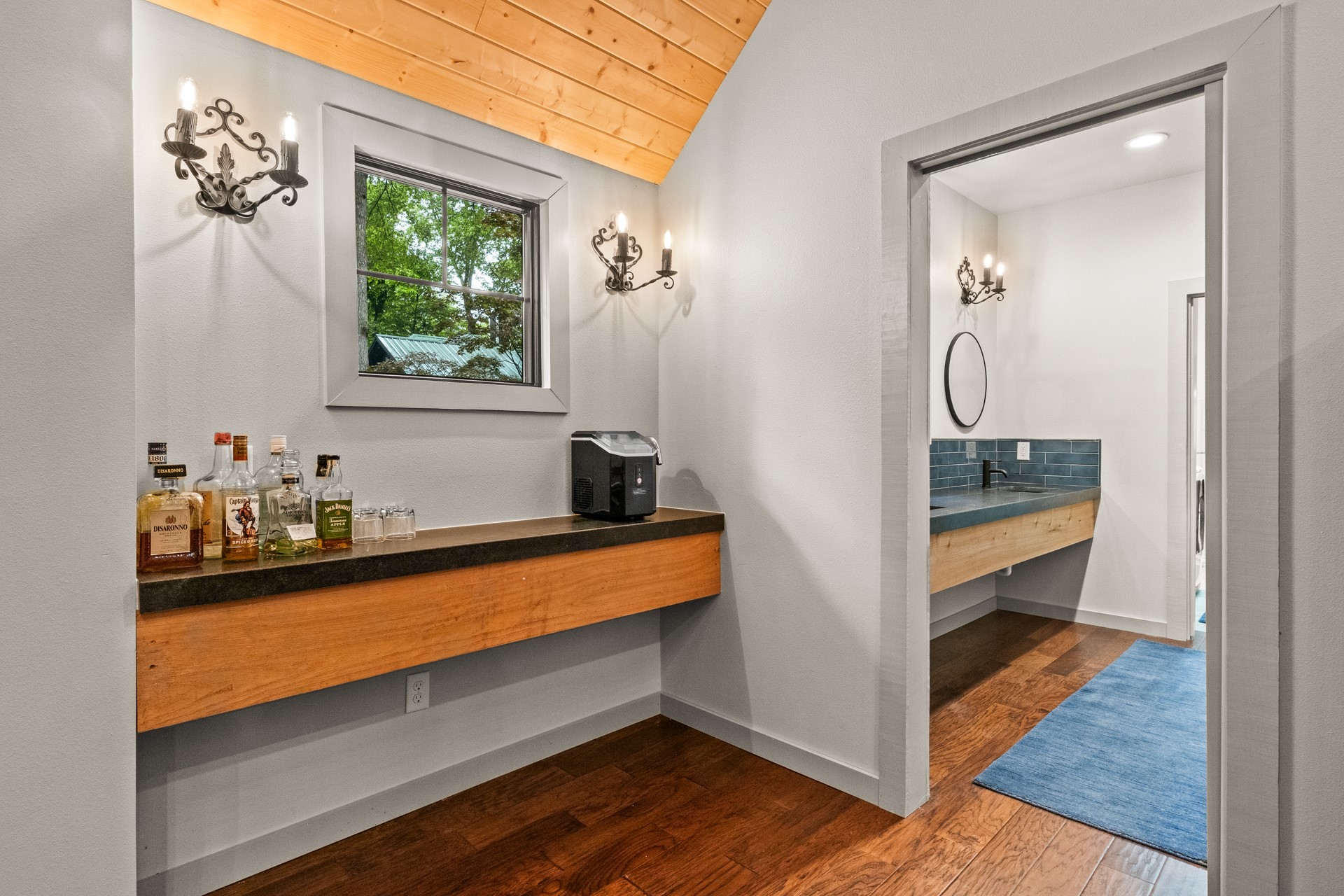 1509 Panther Creek Pass