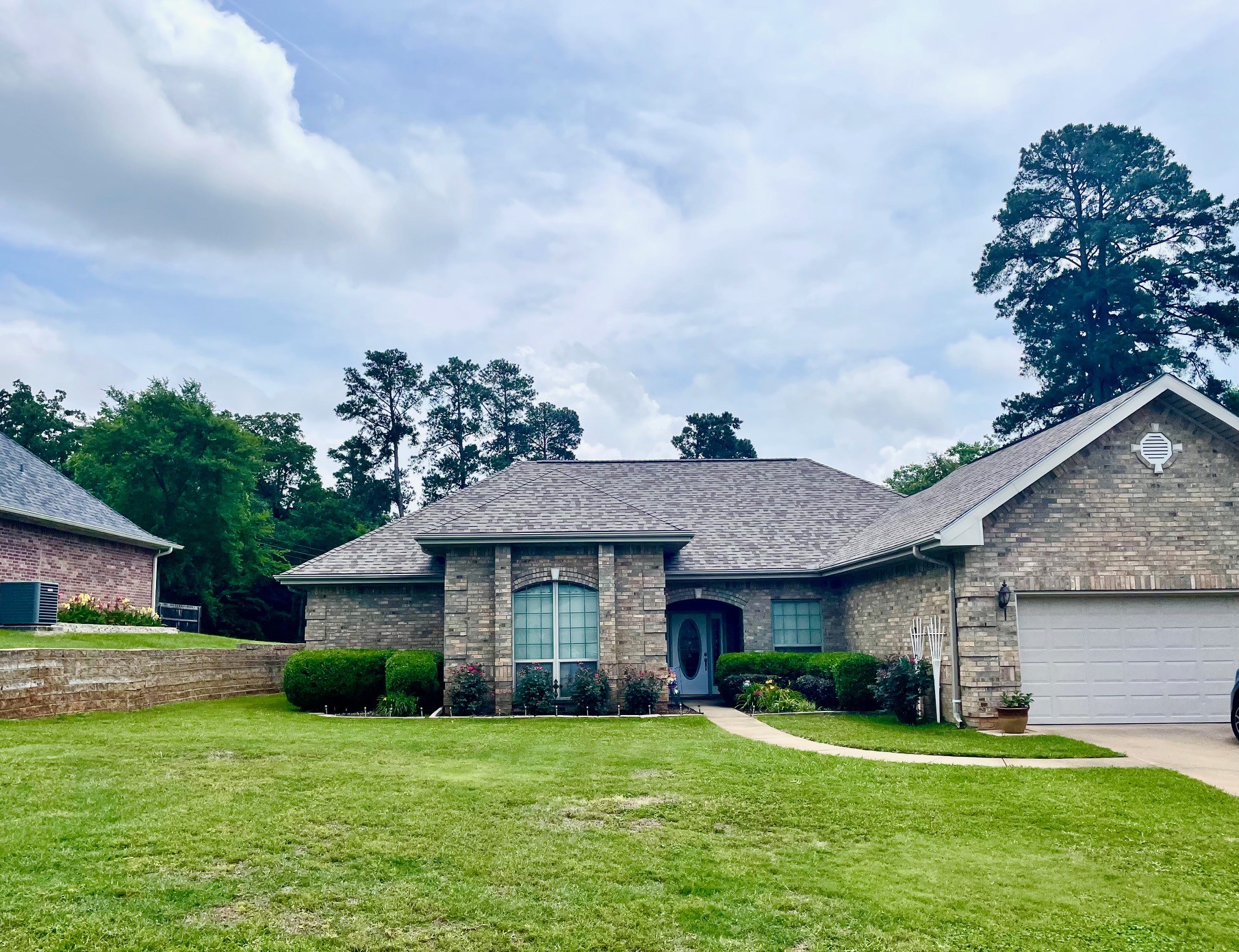 102 Dogwood Circle