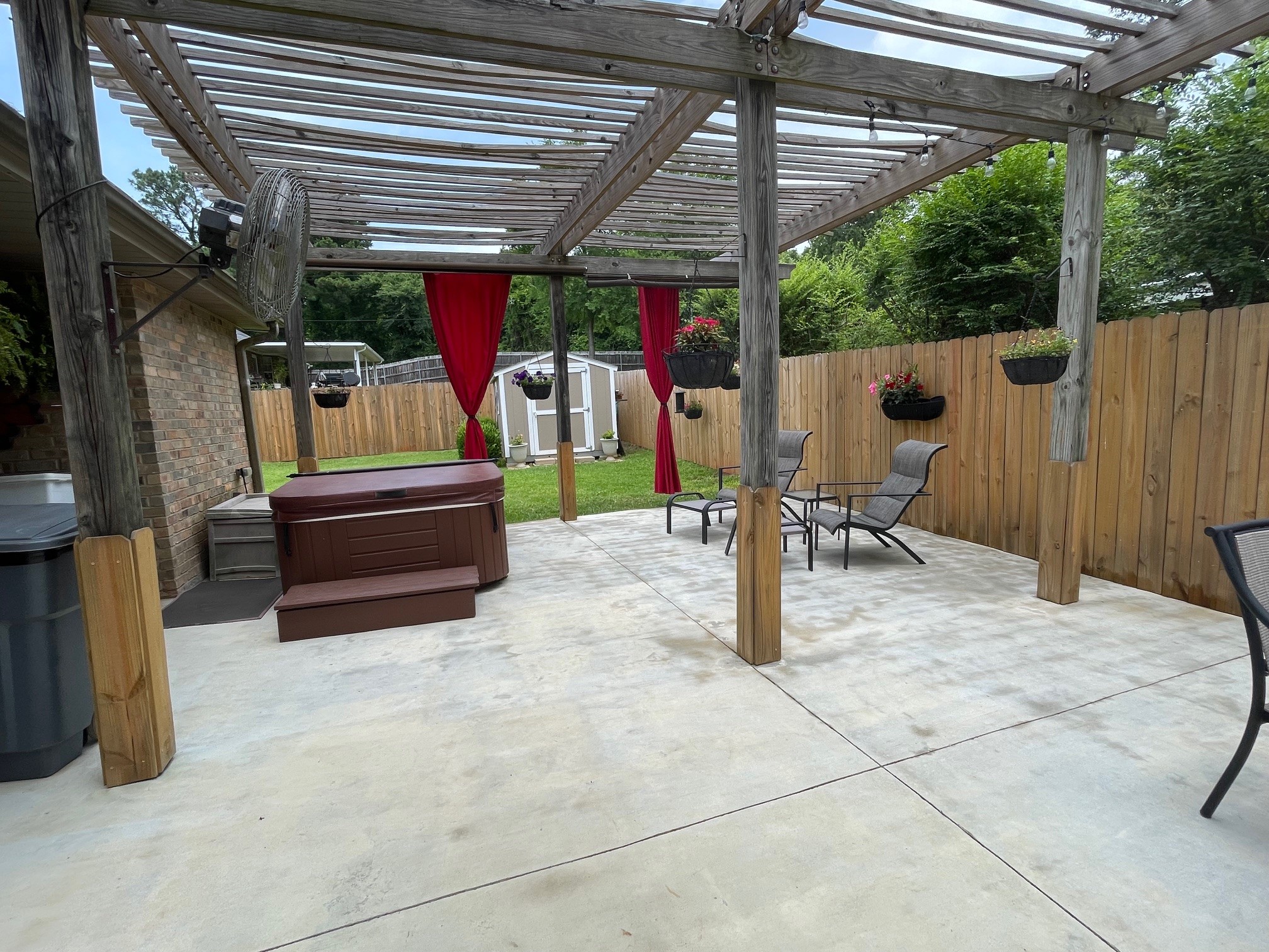 102 Dogwood Circle