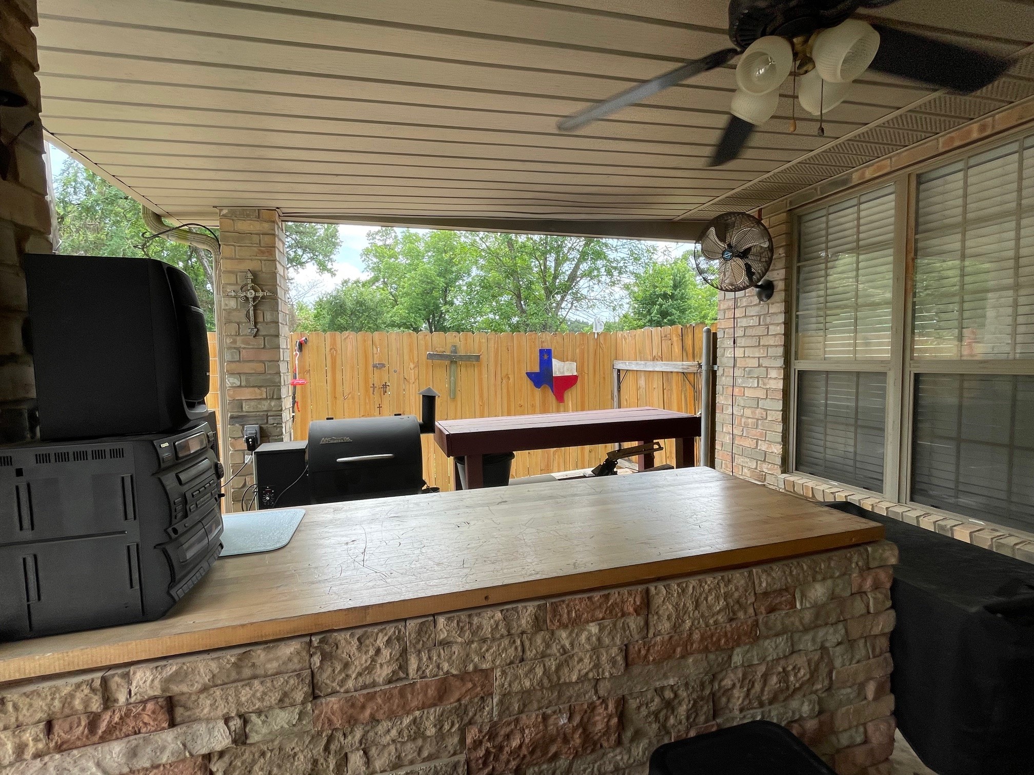 102 Dogwood Circle