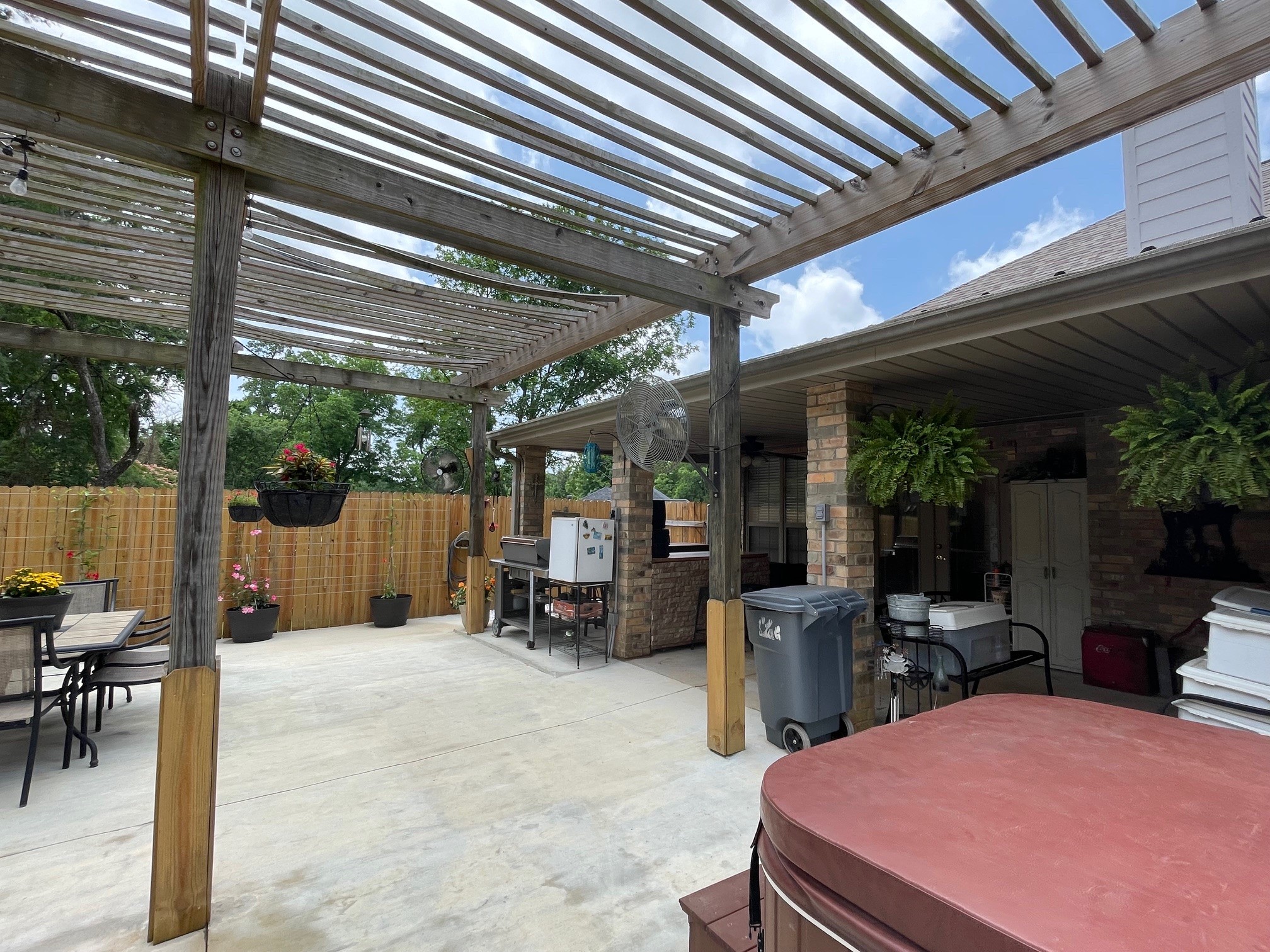 102 Dogwood Circle