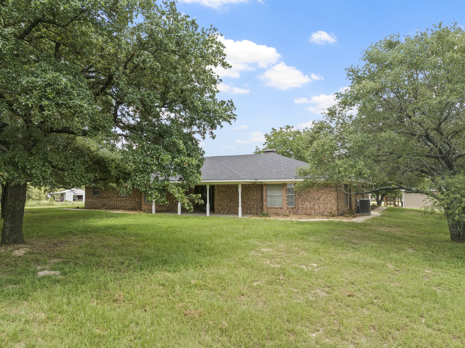 5161 N Highway 271