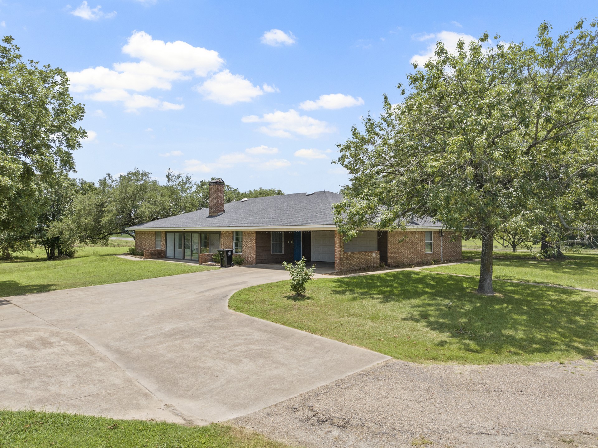 5161 N Highway 271