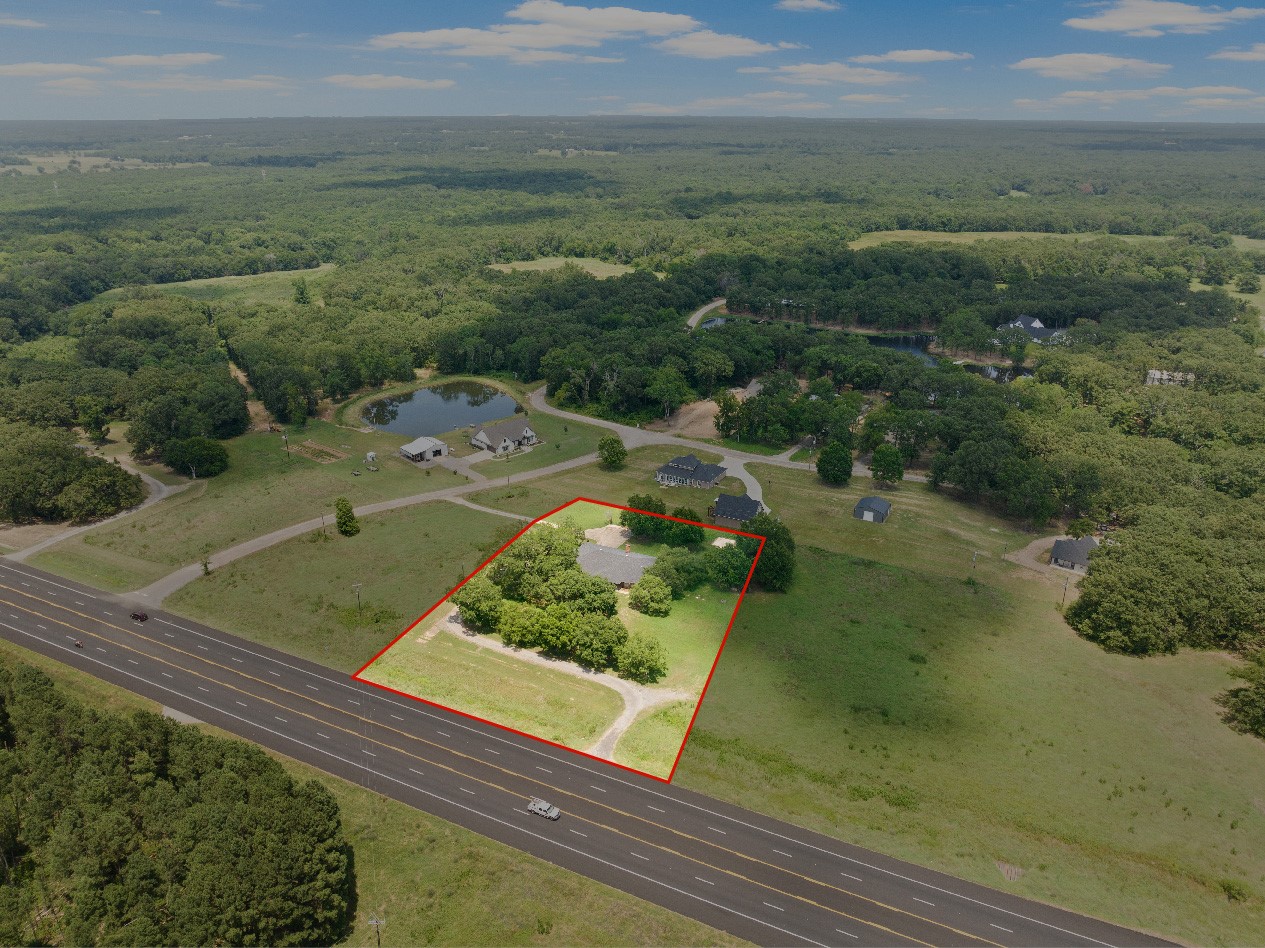 5161 N Highway 271
