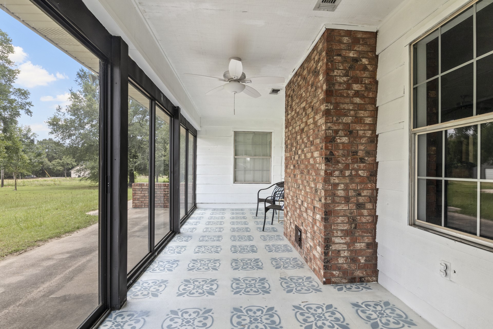 5161 N Highway 271