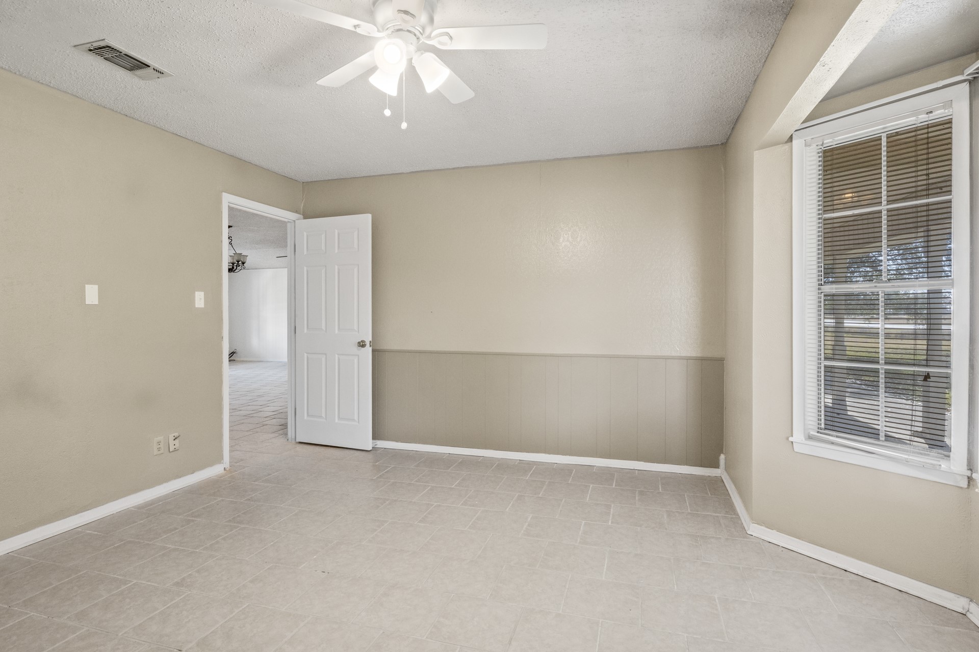 5161 N Highway 271
