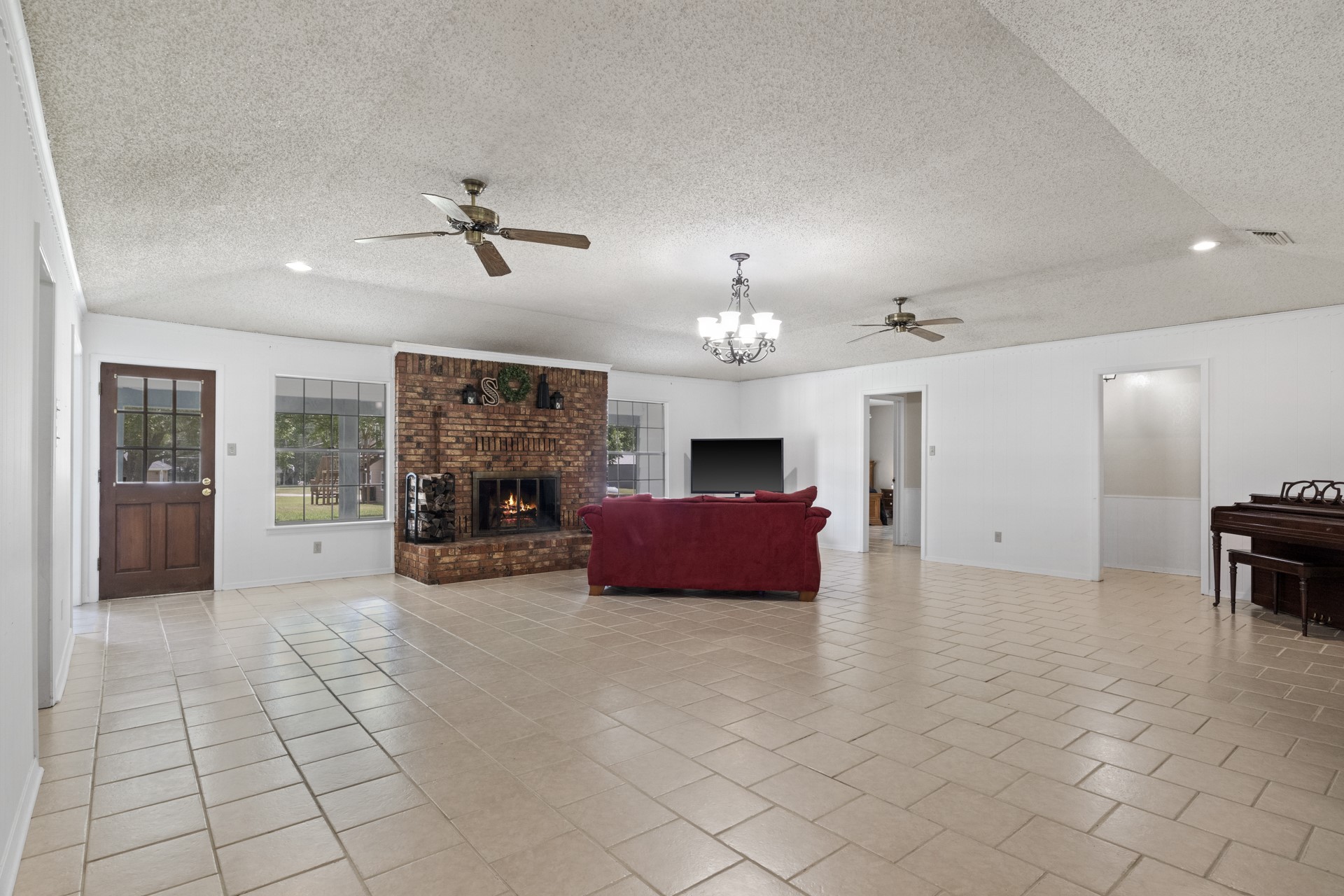 5161 N Highway 271