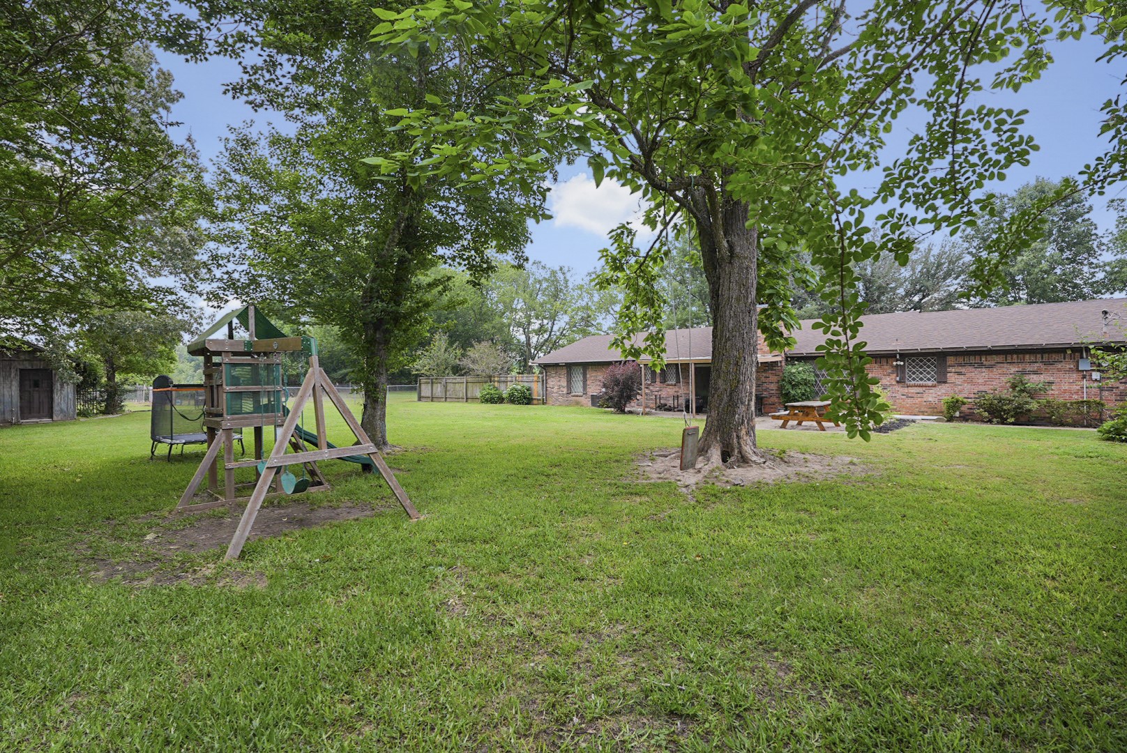 1045 County Road 3210