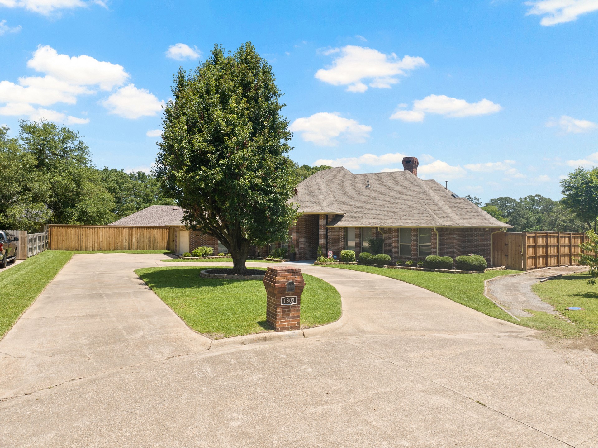 1802 Hogan Lane