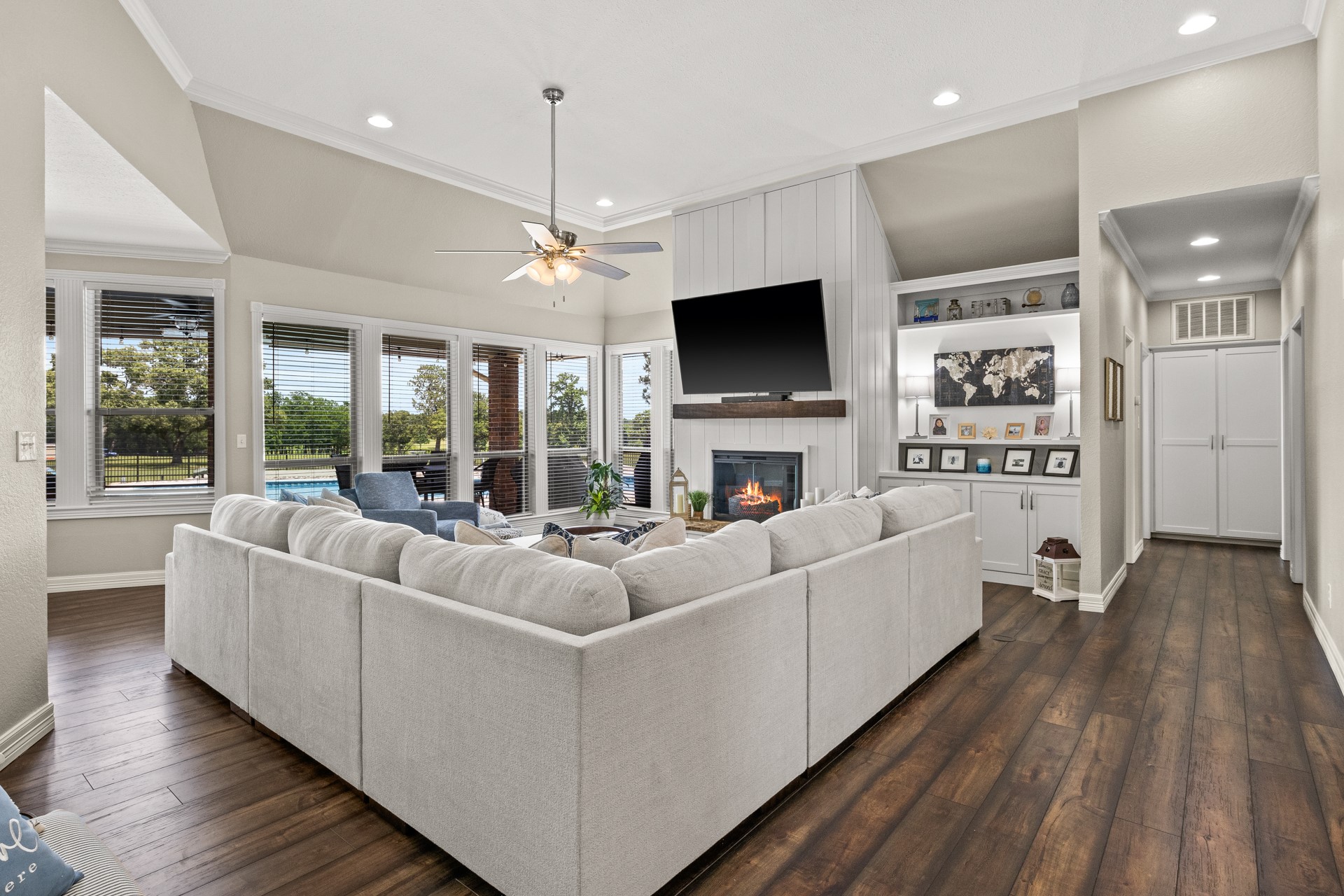 1802 Hogan Lane