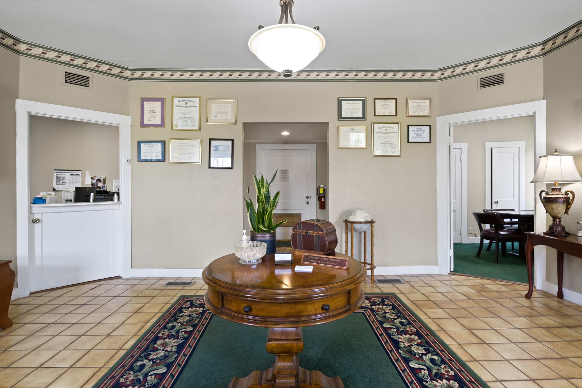 207 W 3rd Street
