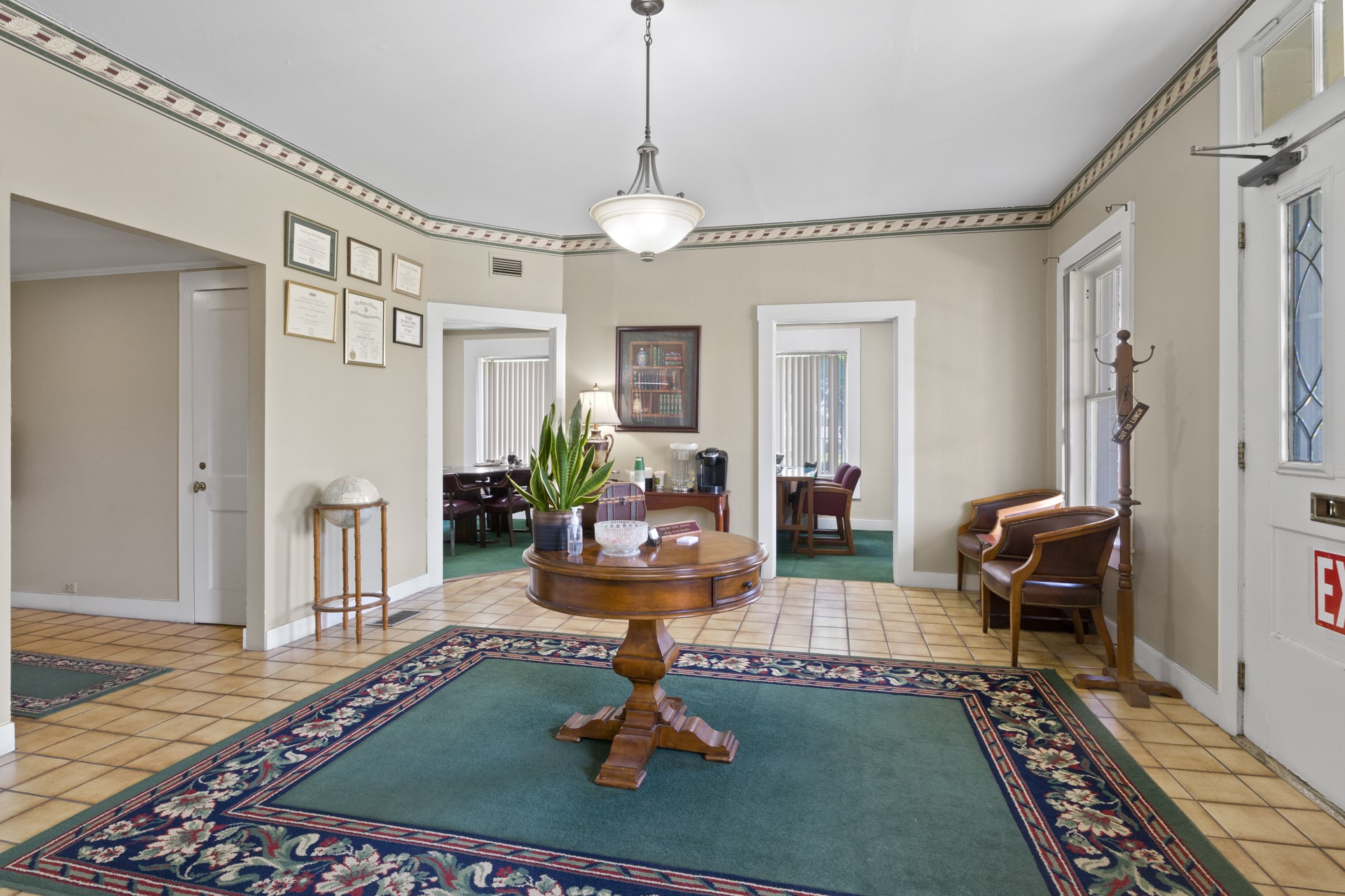 207 W 3rd Street