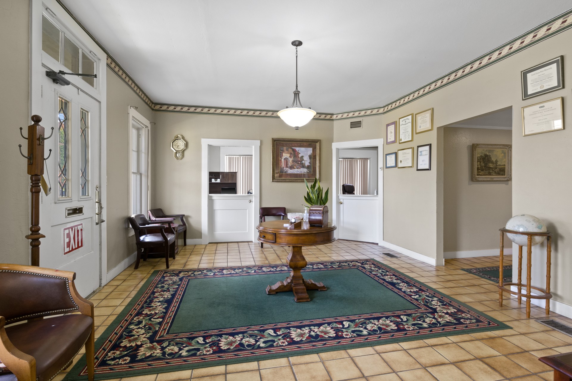 207 W 3rd Street