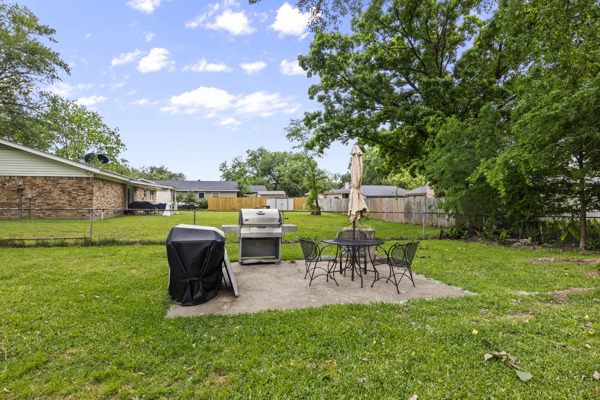 202 Mockingbird Cir