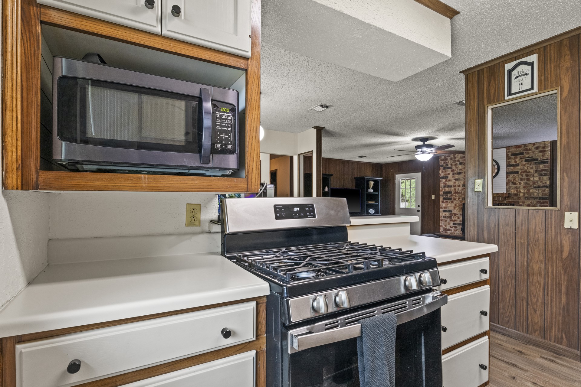 202 Mockingbird Cir