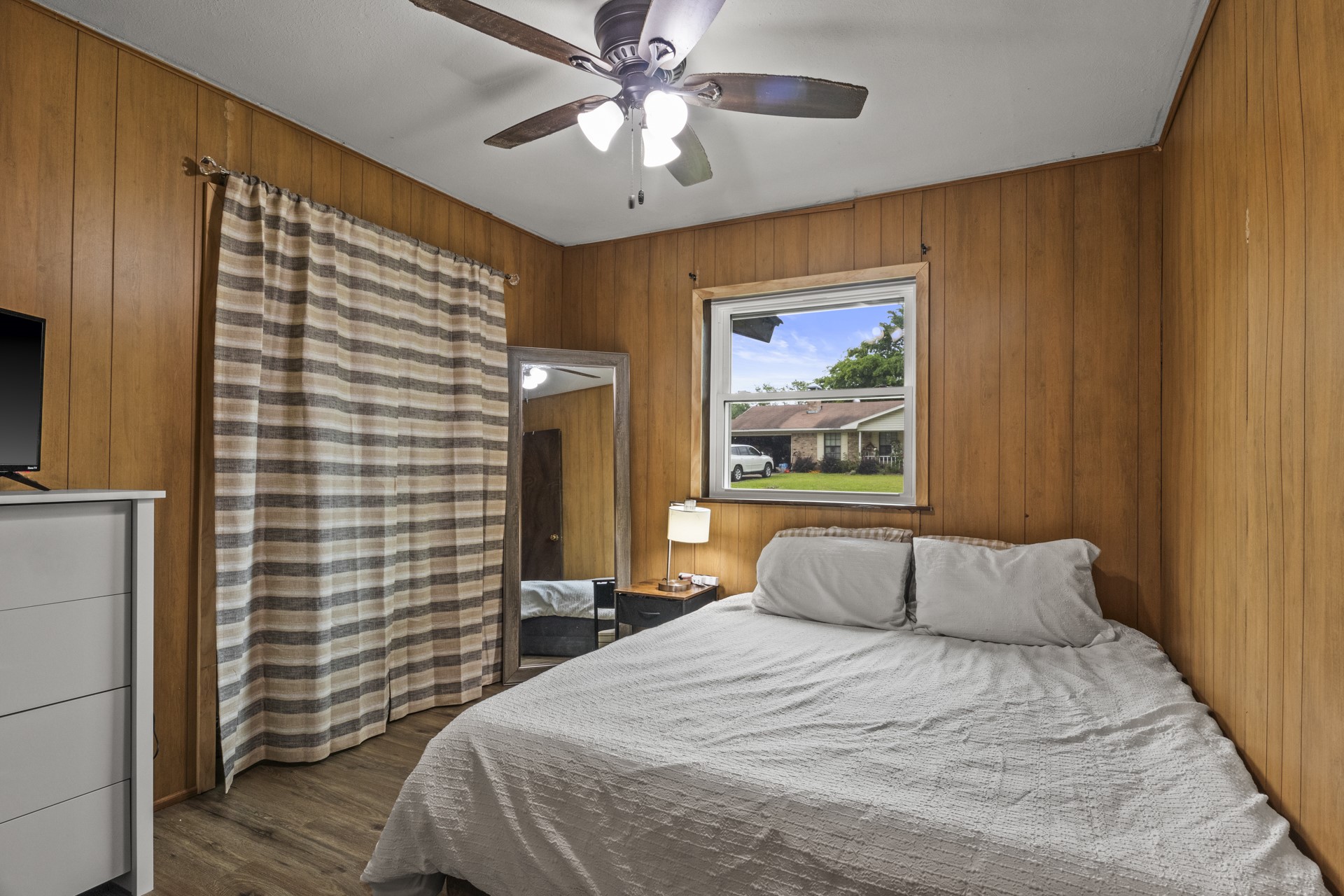 202 Mockingbird Cir
