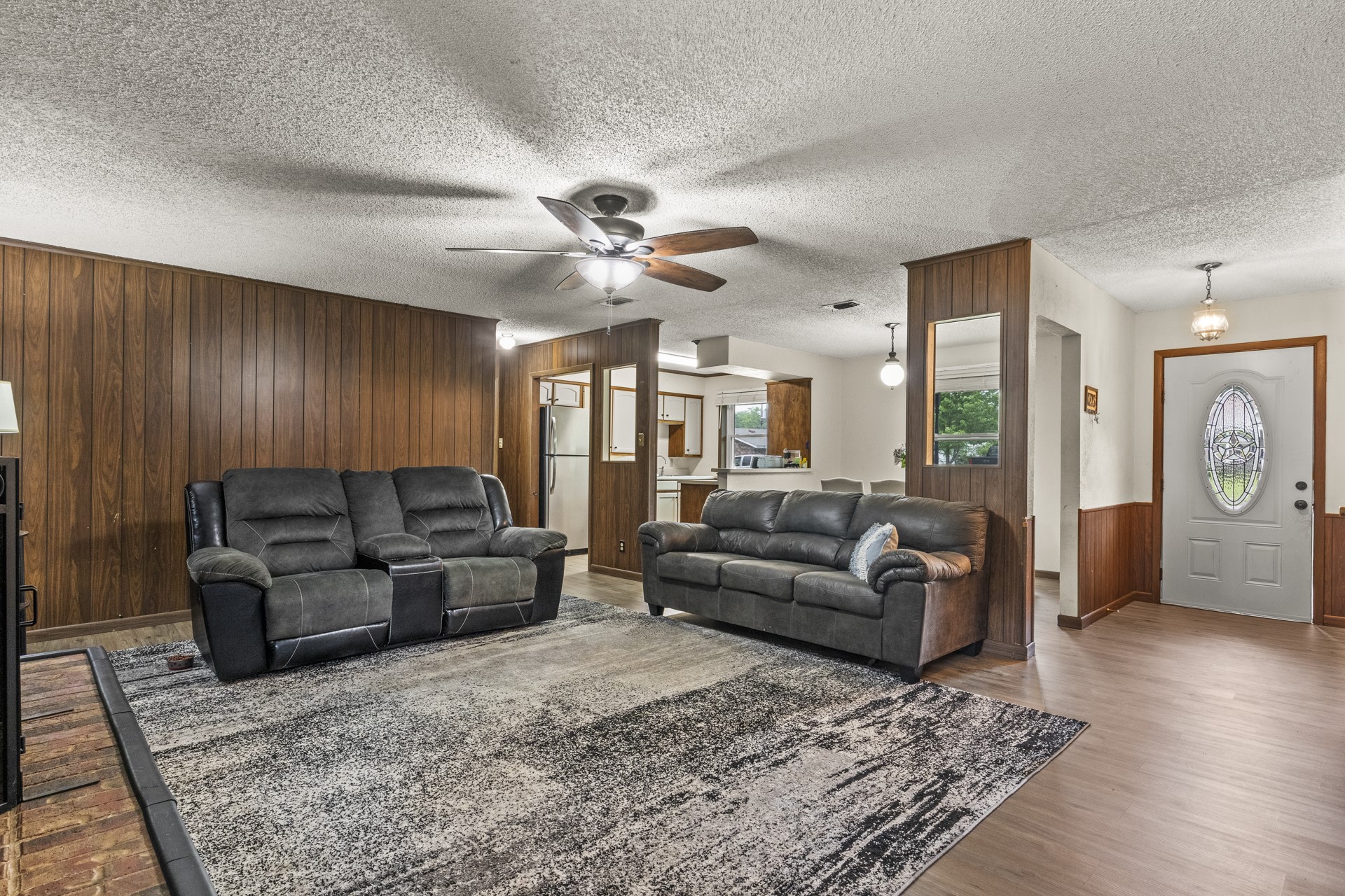 202 Mockingbird Cir