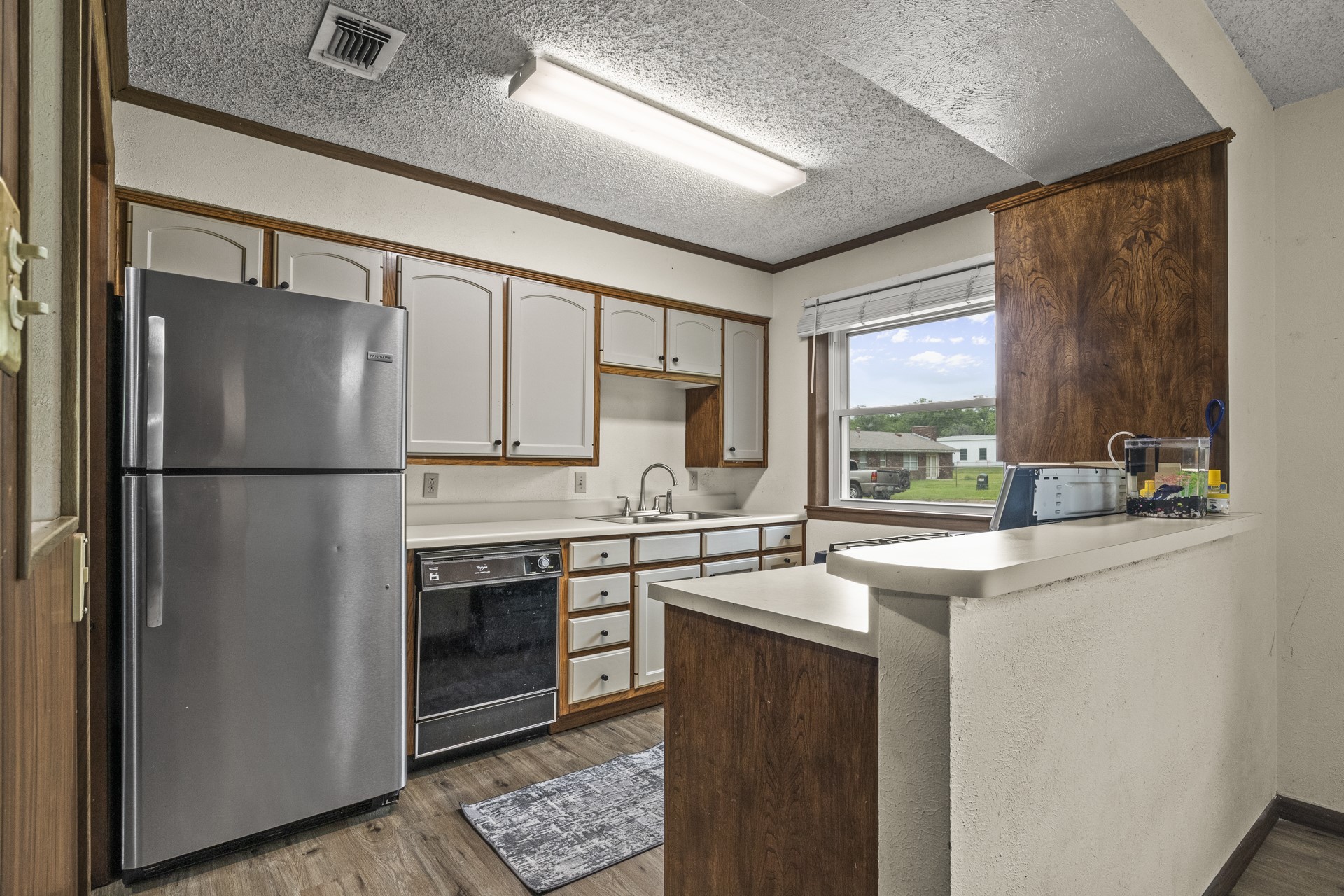 202 Mockingbird Cir