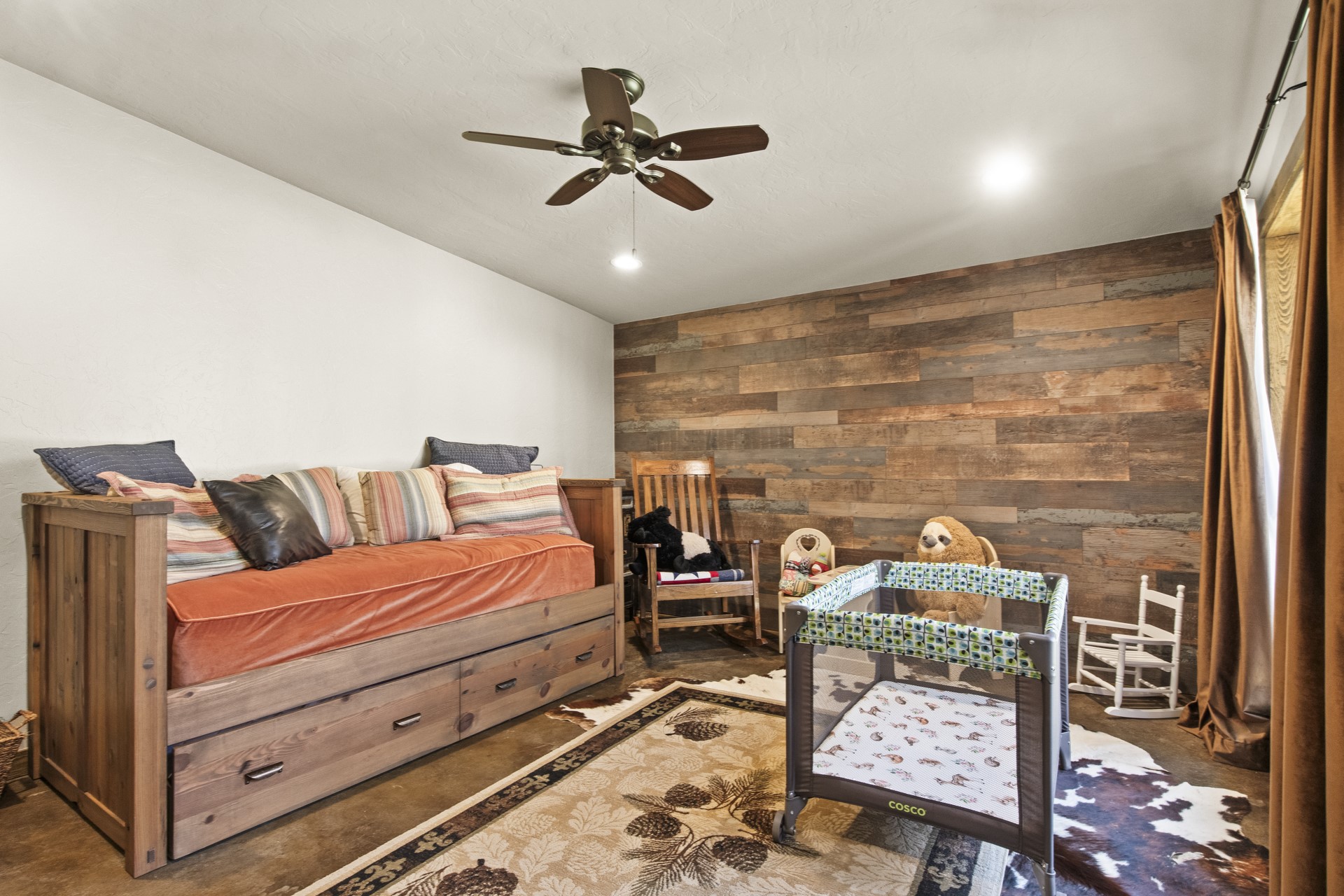 1057 Silver Lake Circle