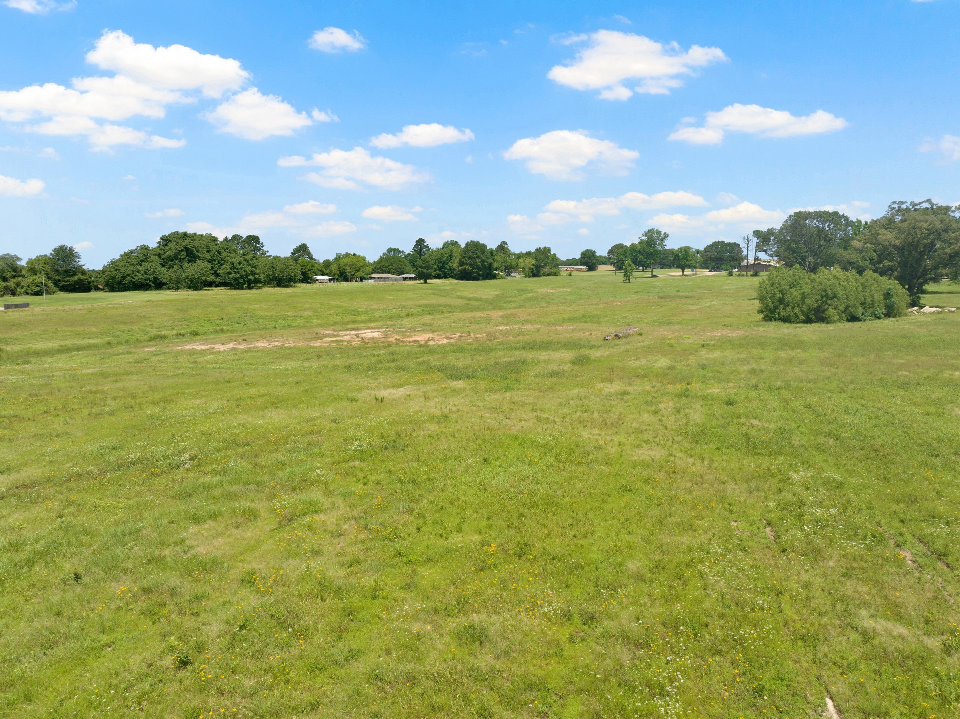 10 AC W Interstate 30 Service Road