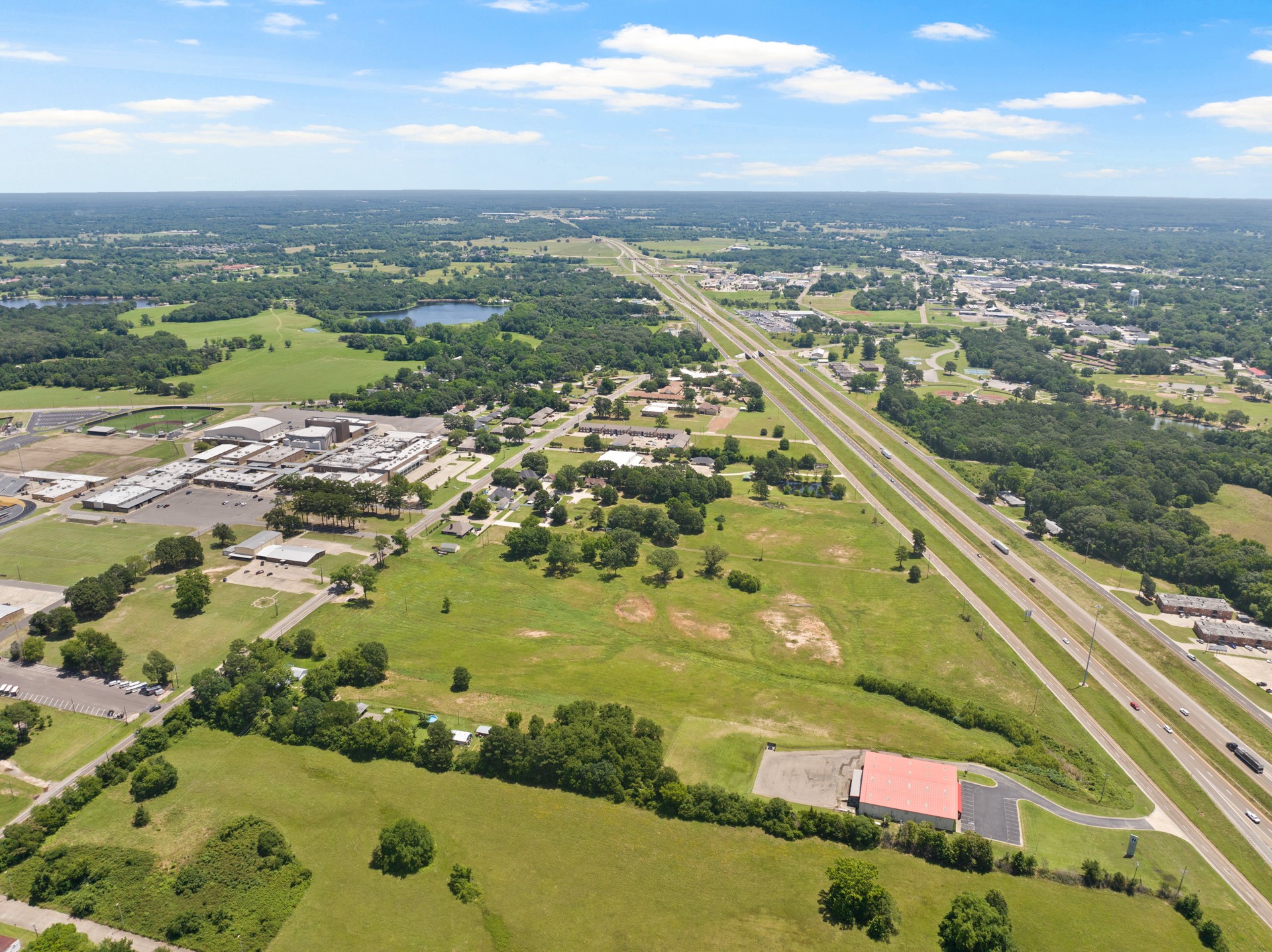 13 AC W Interstate 30 Service Road