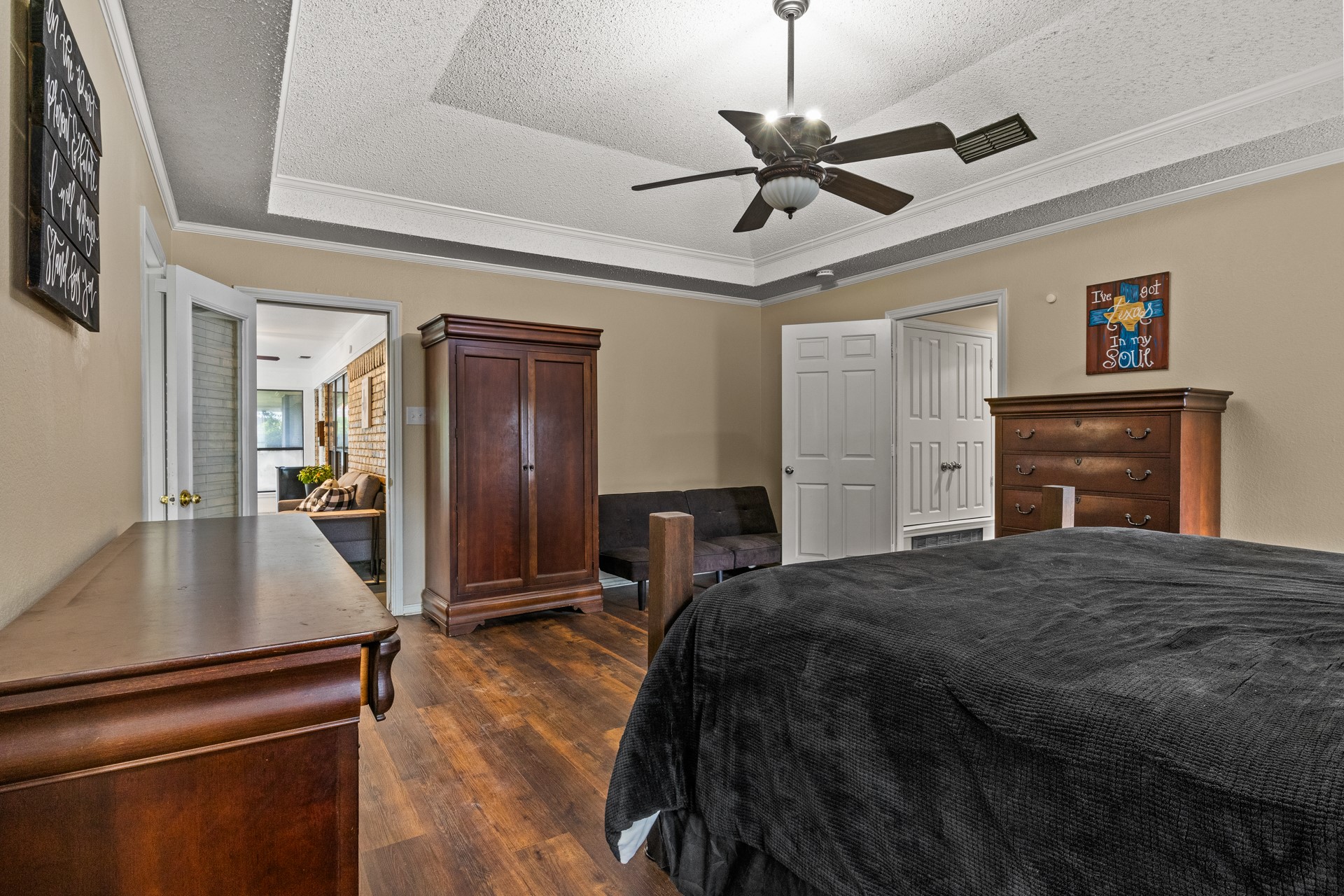 1801 Fairway