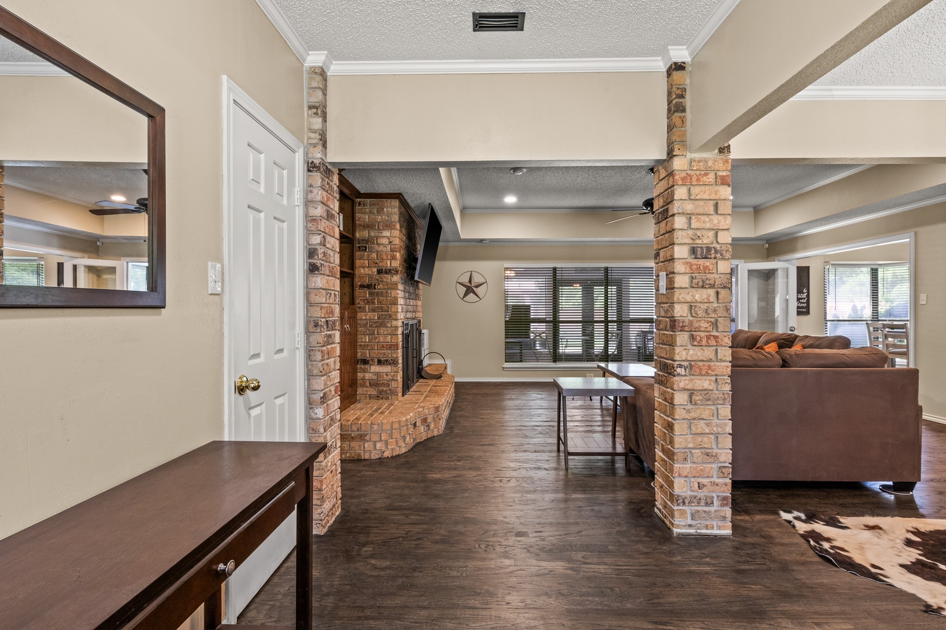 1801 Fairway