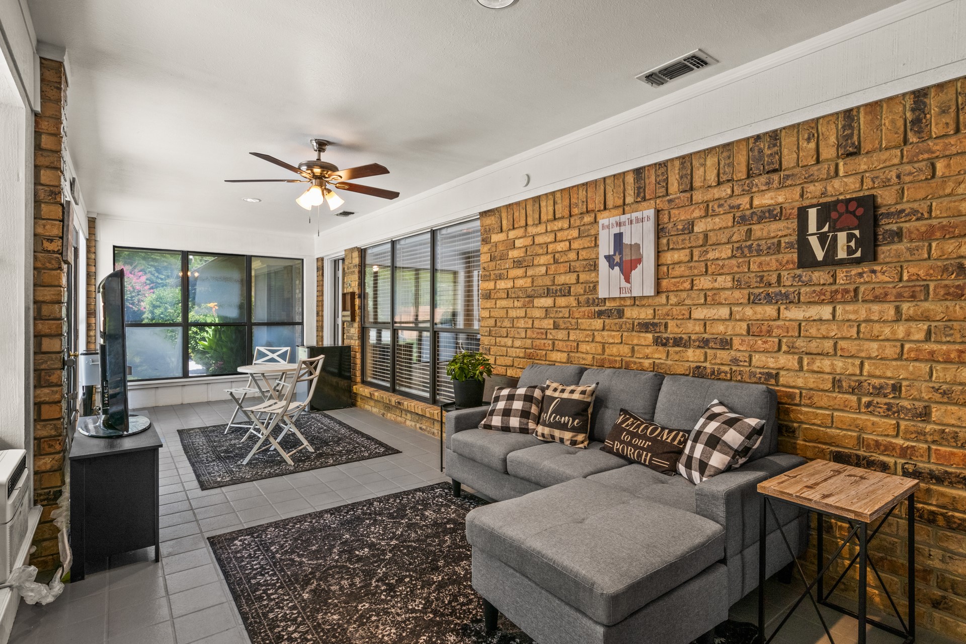 1801 Fairway