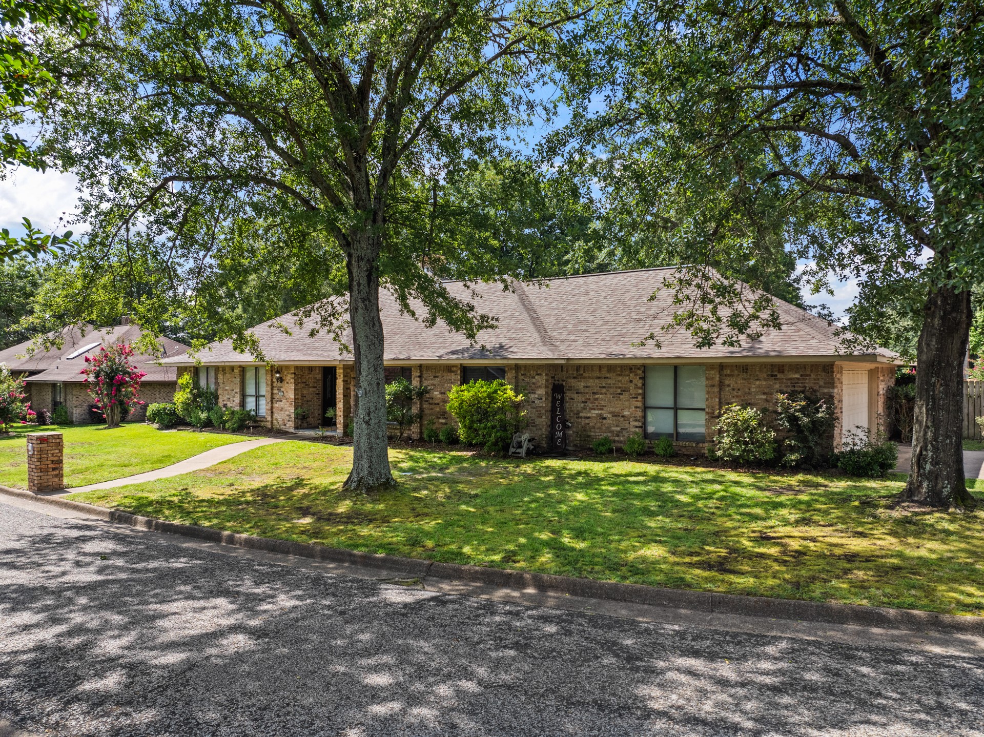 1801 Fairway