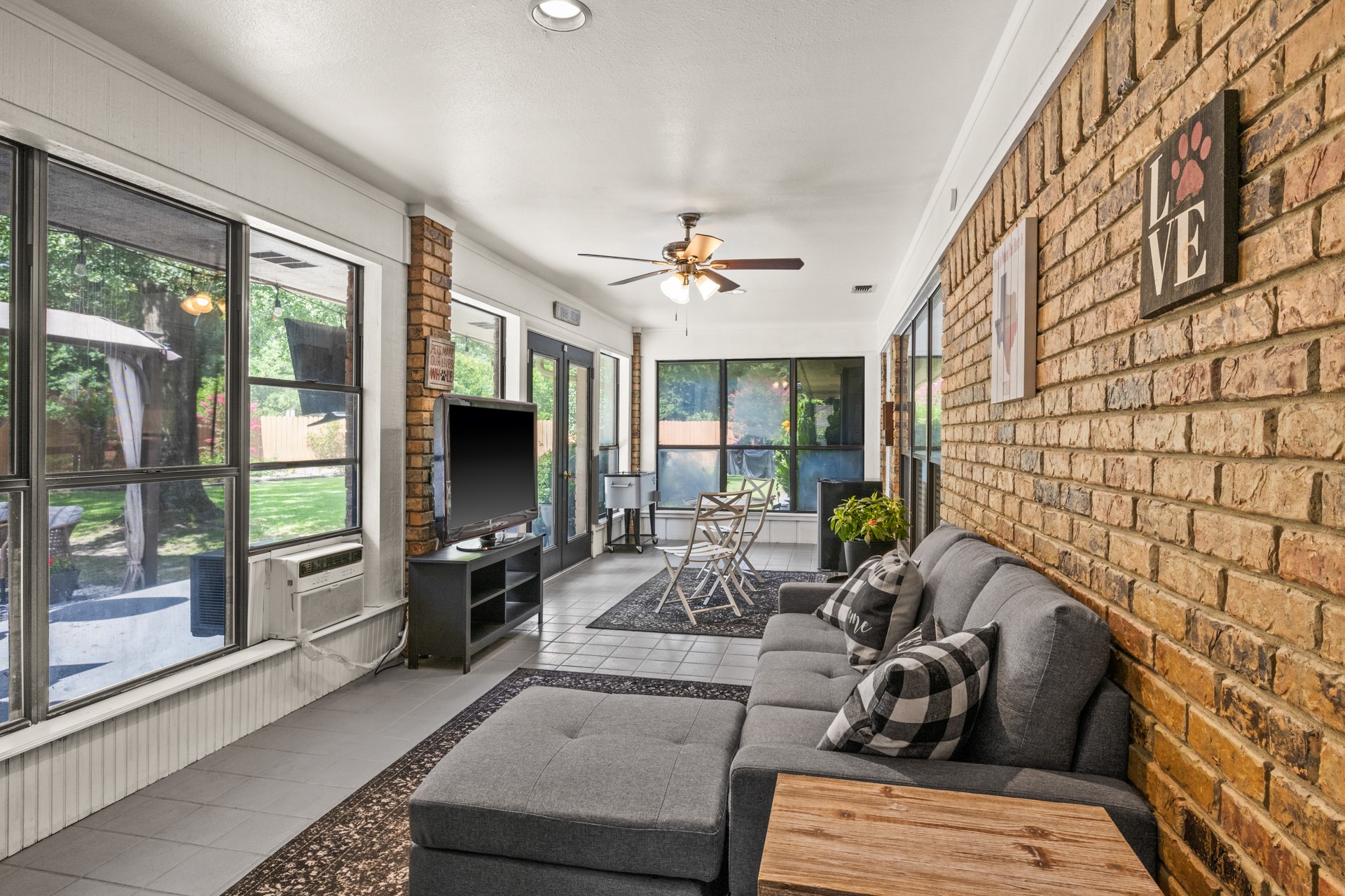 1801 Fairway