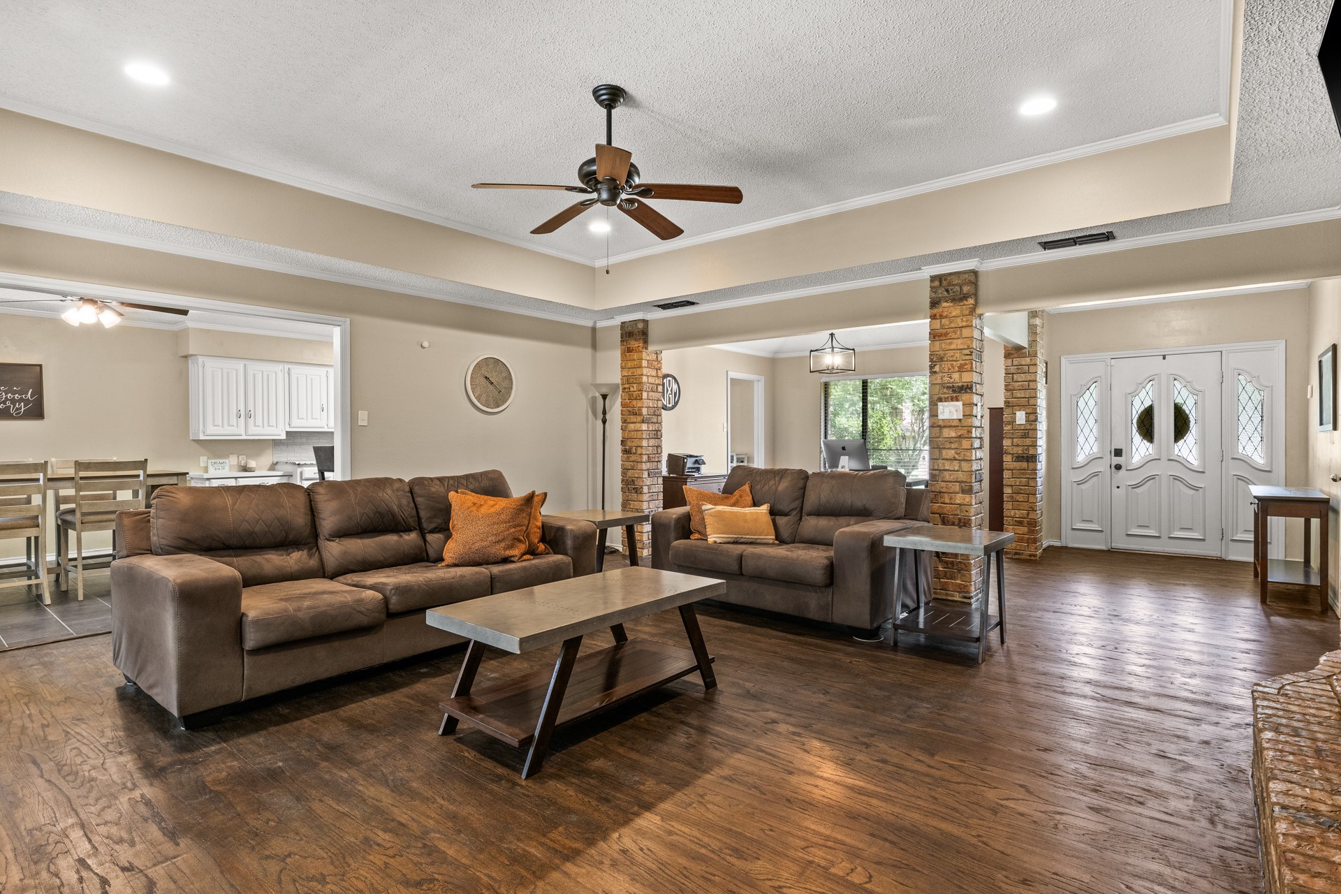 1801 Fairway