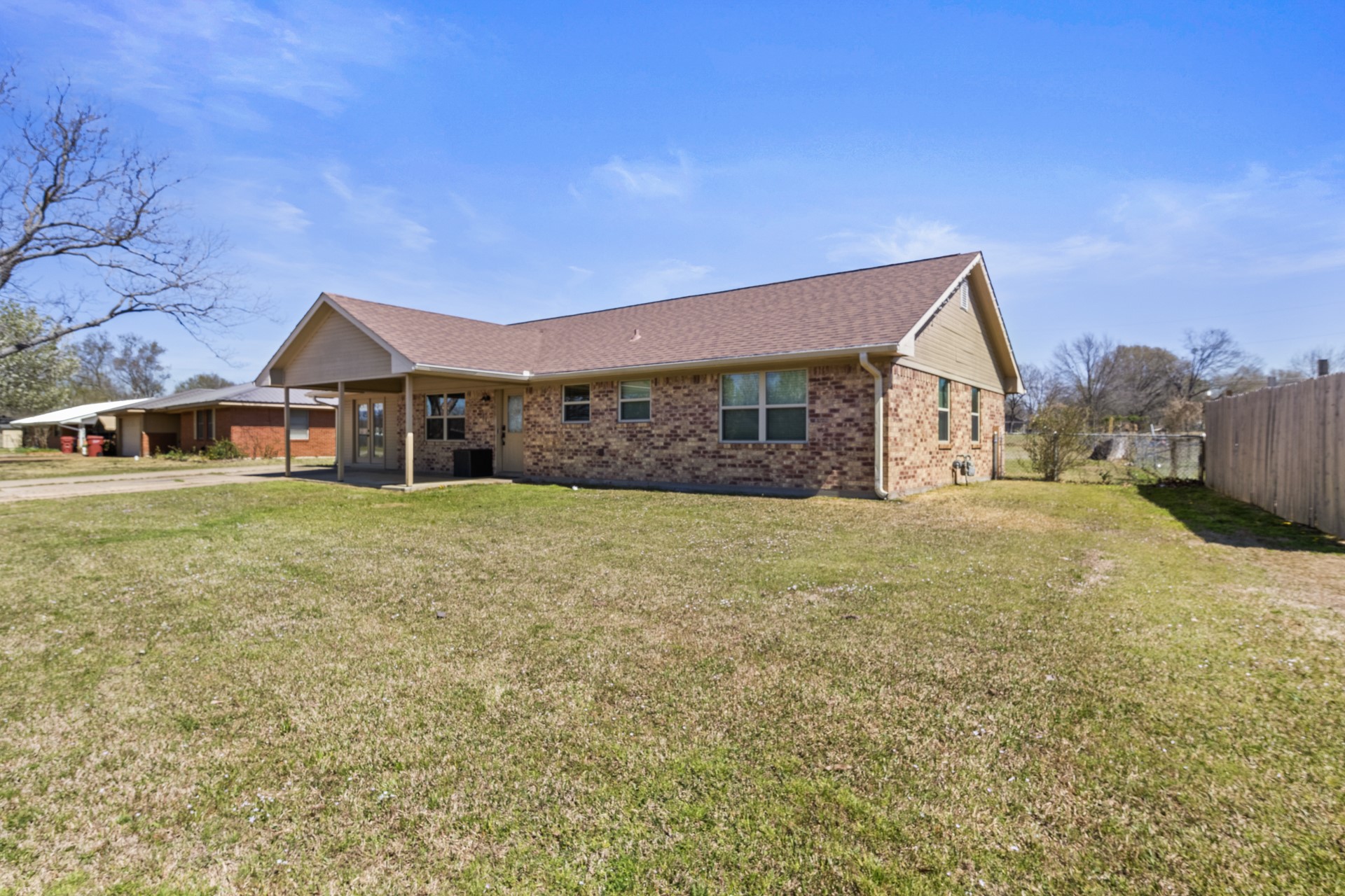 115 Brooks Dr