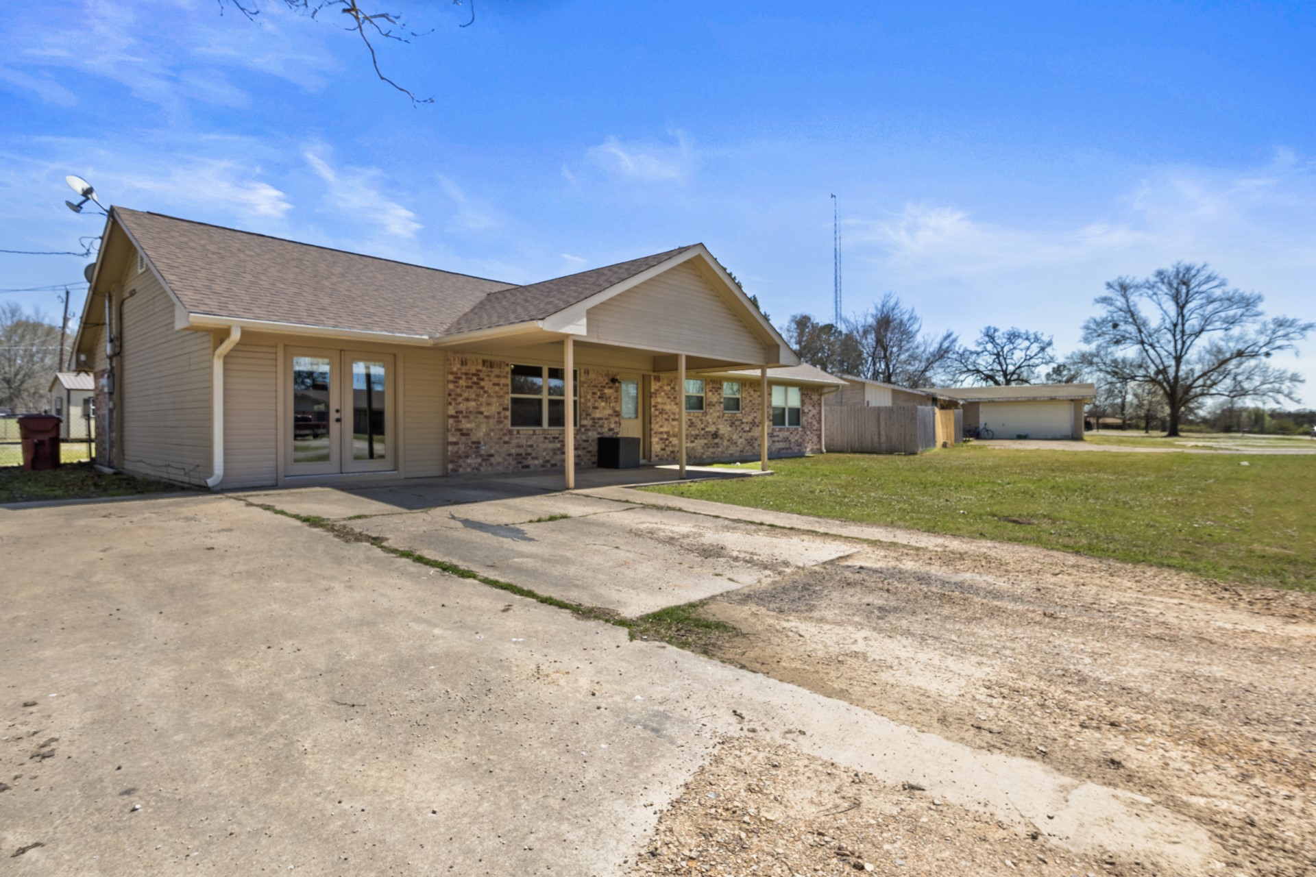 115 Brooks Dr