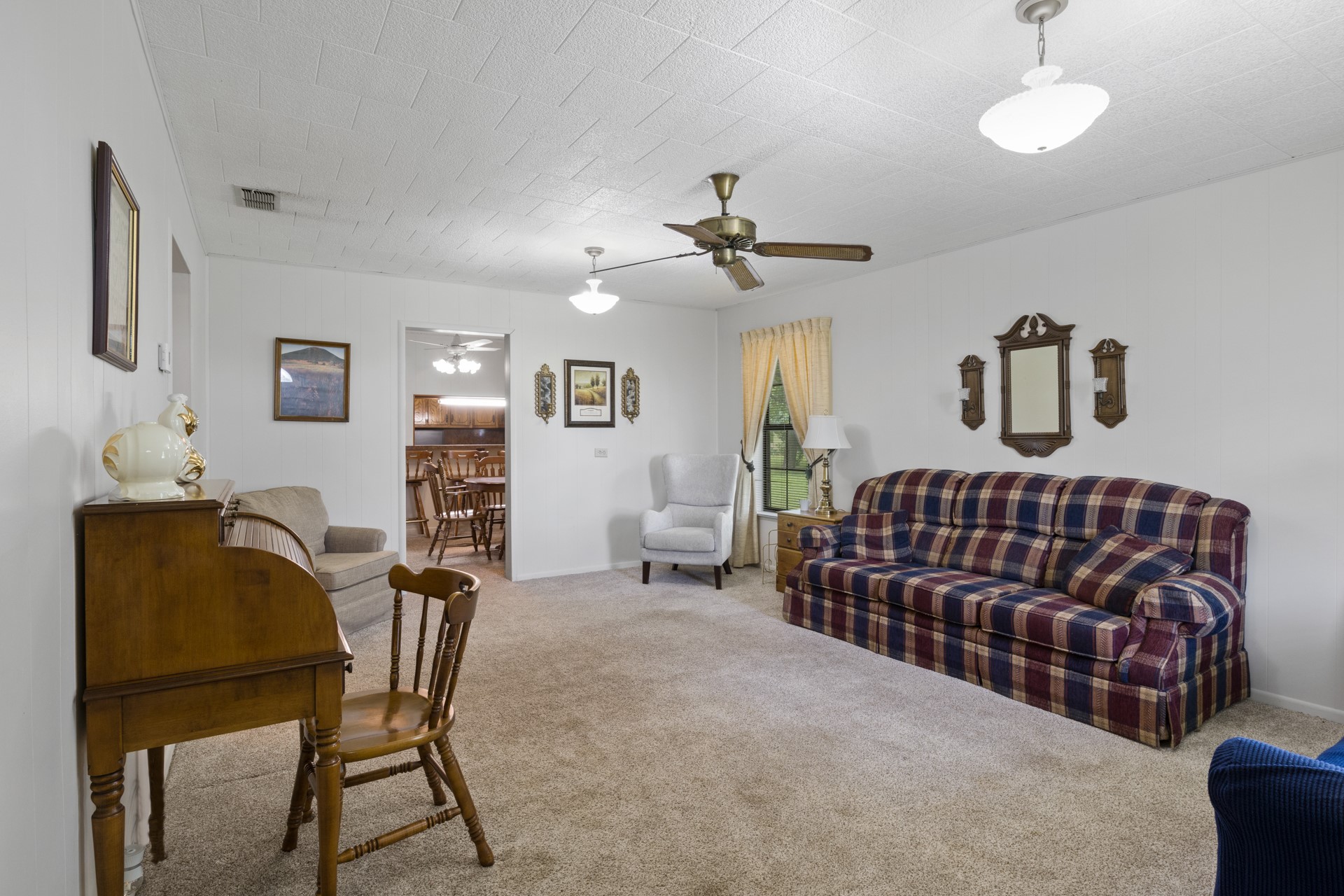 708 Leak St