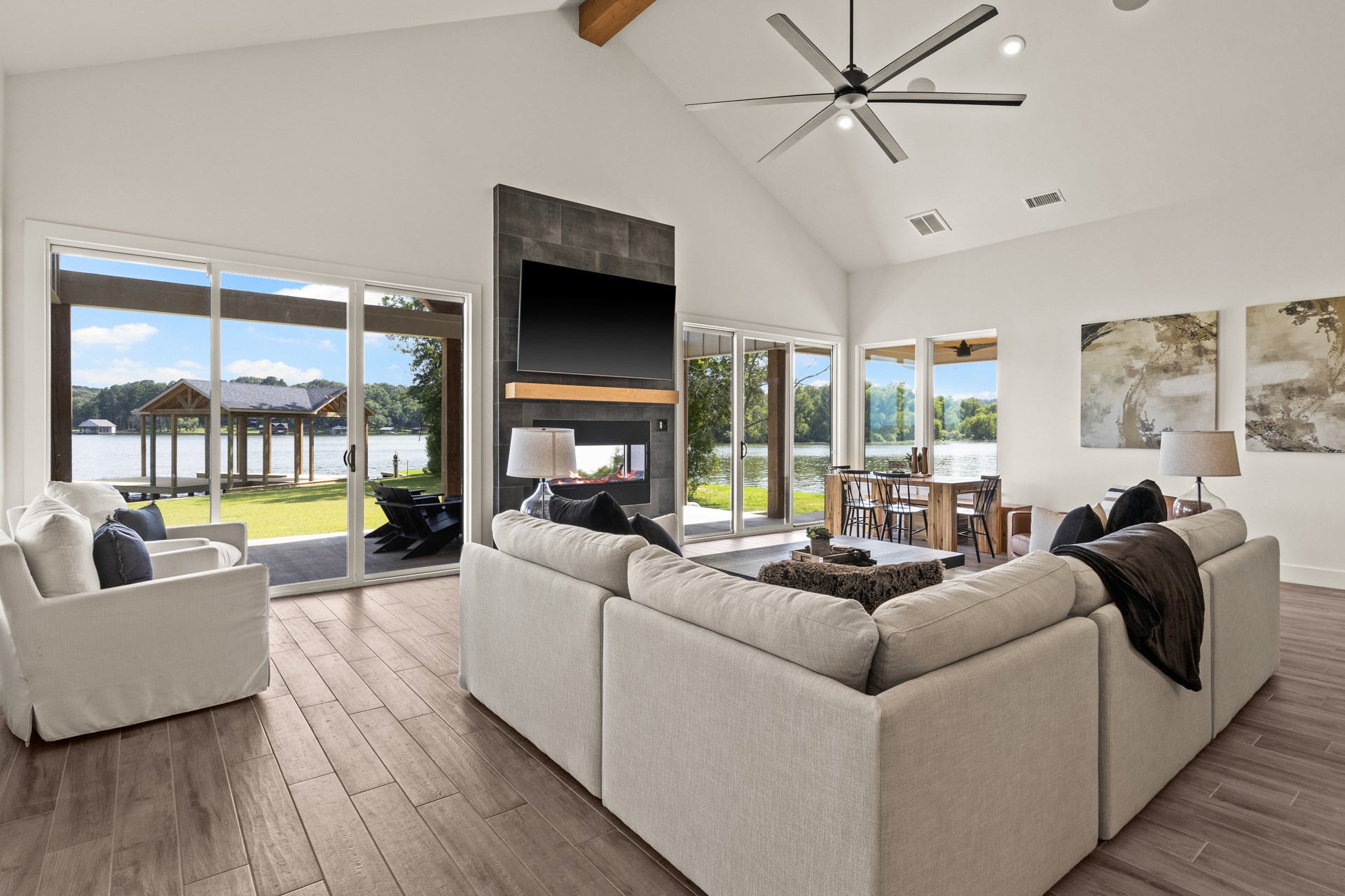 331 W Eagle Point