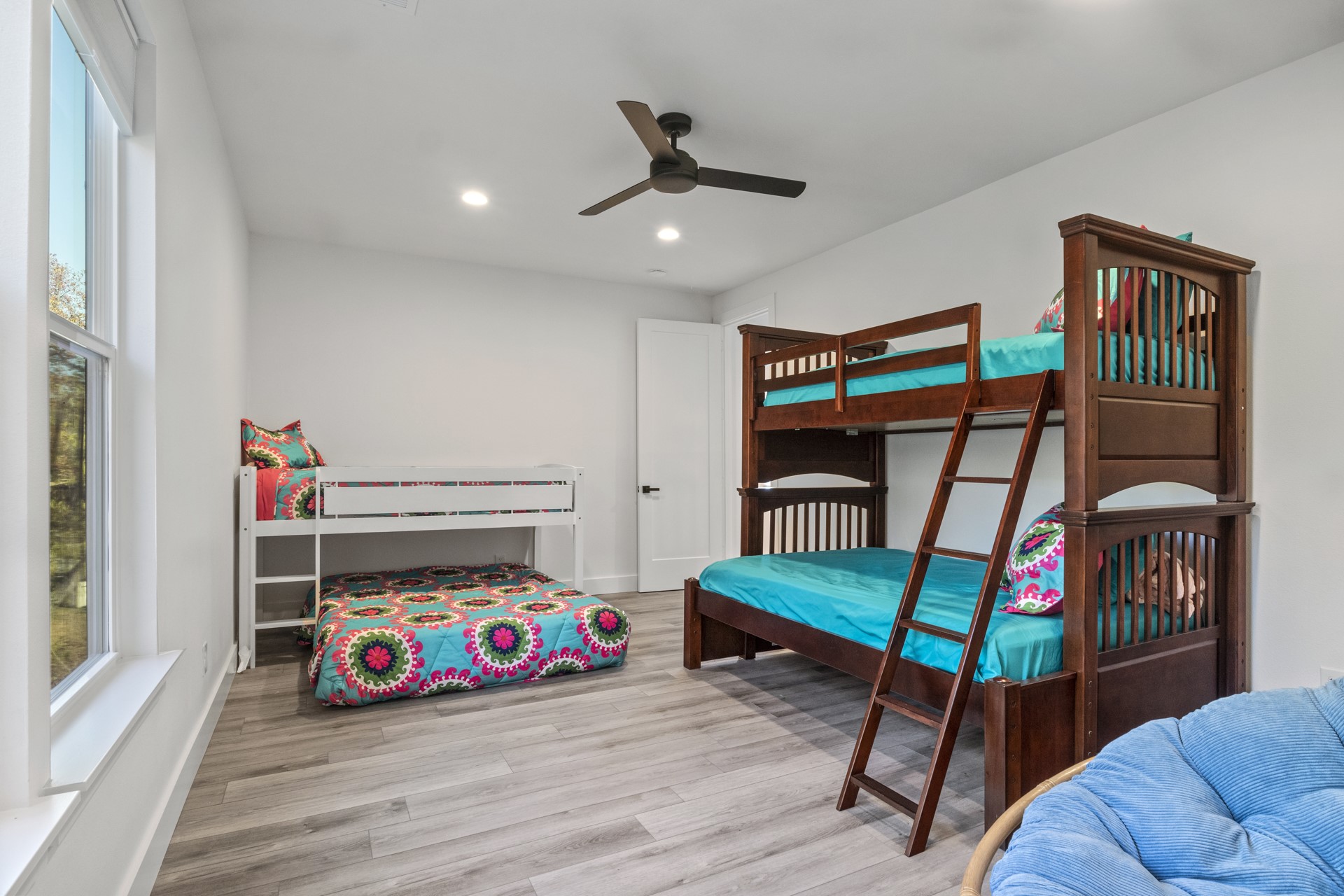 331 W Eagle Point