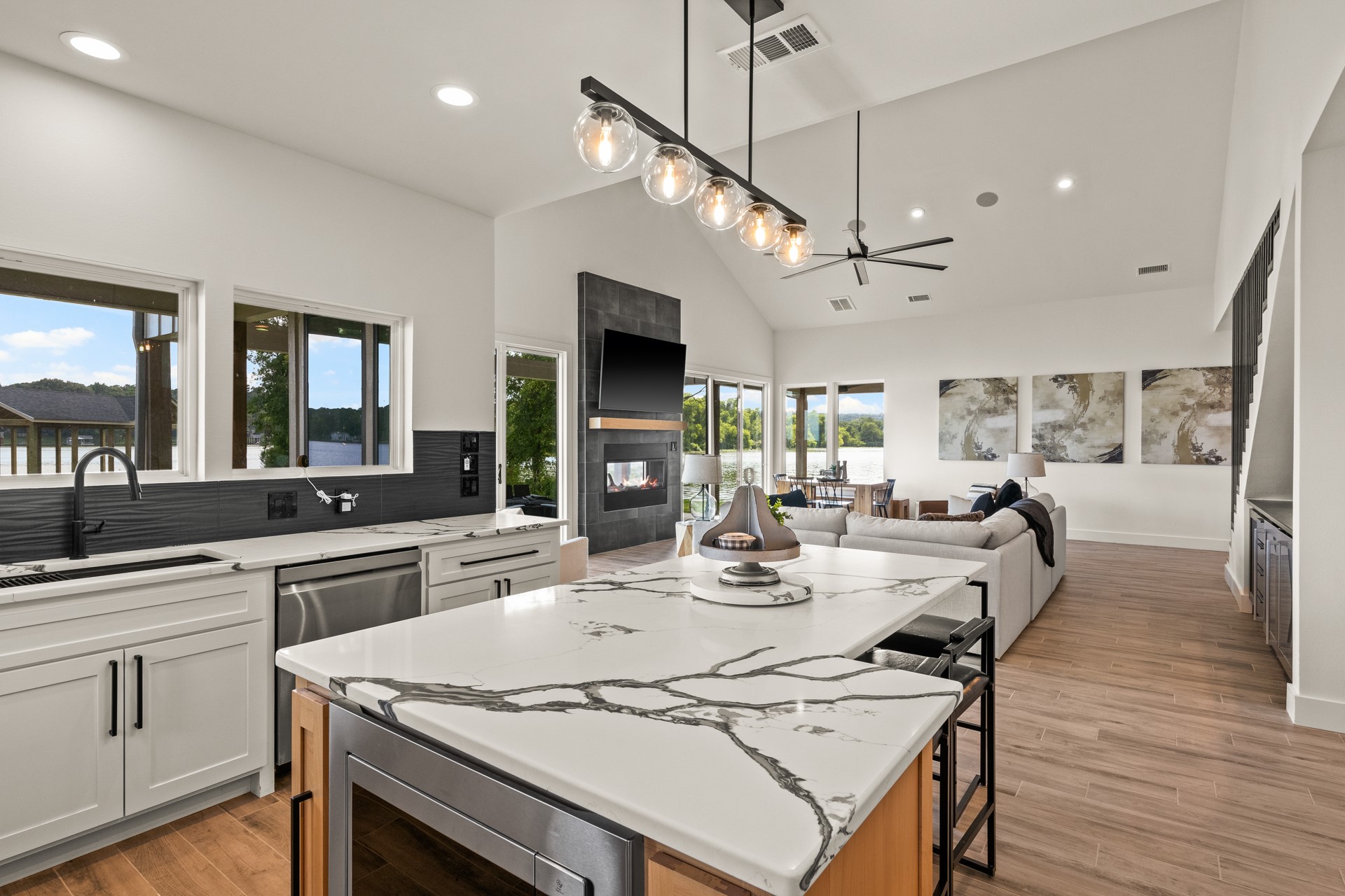 331 W Eagle Point