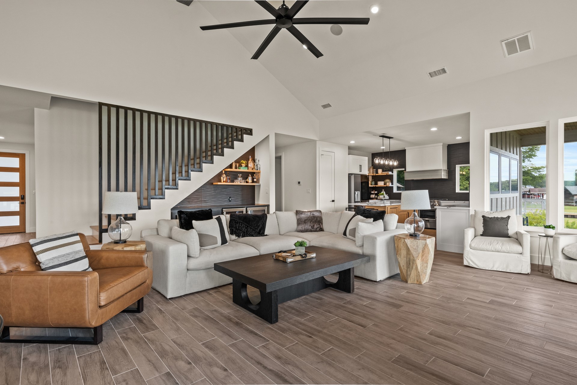 331 W Eagle Point